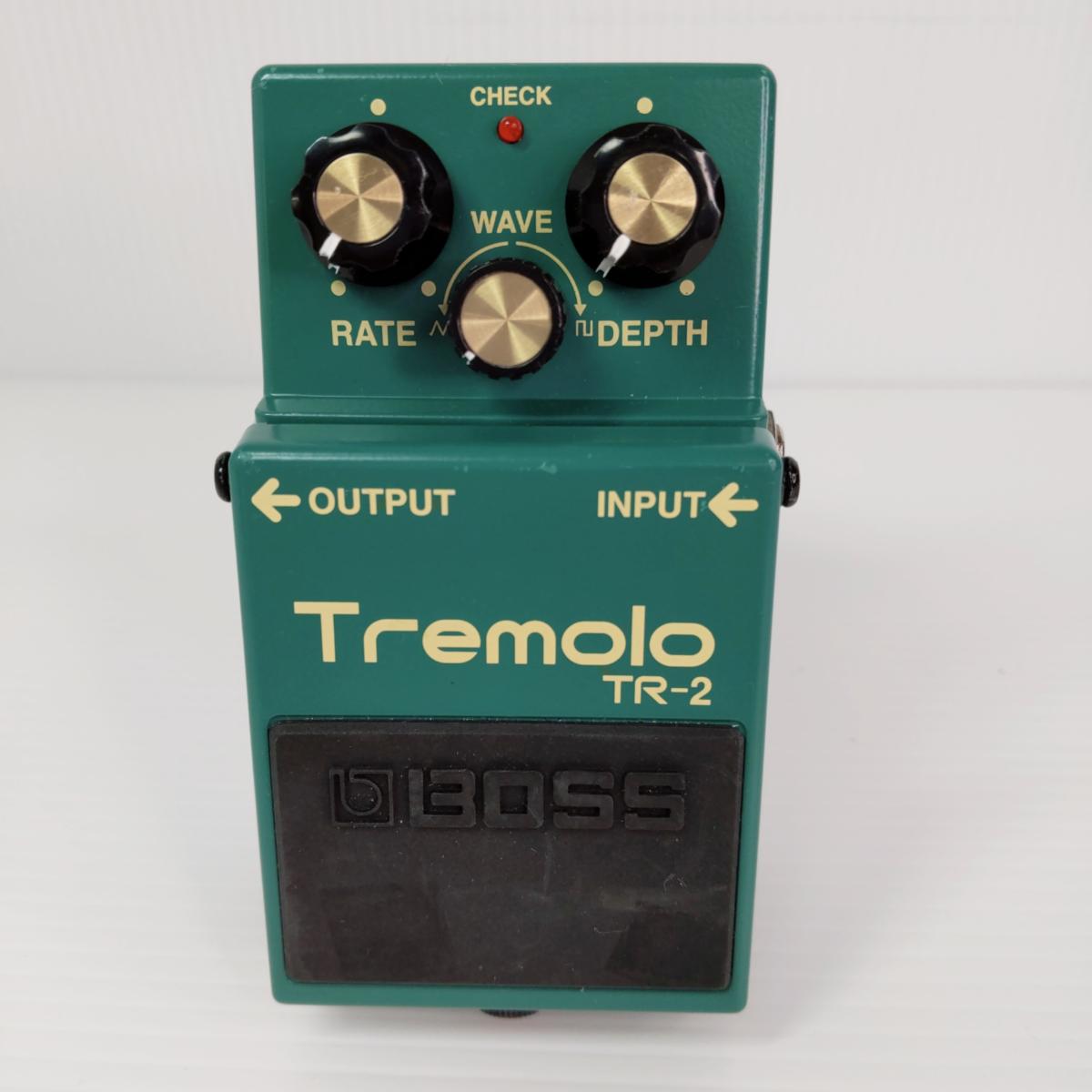 【中古品】BOSS ボス Tremolo トレモロ TR-2　ギター エフェクター 〇YR-54302〇 の出品です。 こちらの商品は、中古品です。 ※動作確認済み 商品内容は掲載画像に写っている物が全てです。 中古品の為、擦れ等による多少の傷みがあります。 詳しくは画像にてご確認ください。 ※撮影環境の影響により実際の商品と色合いが多少異なる場合がございます。 　あらかじめご了承ください。 ※お買取り商品・店頭保管の為、細部にまで拘る方はご入札をお控えください。 ■メーカー：BOSS ■商品の詳細はメーカーHPにてご確認ください。 ■発送方法 : クロネコヤマト宅急便元払い ※当店では自然環境に配慮しまして商品の簡易包装を行っております。 　また、商品発送の際に納品書を同封しております。 　領収書の発行は出来ませんので、あらかじめご了承ください。　