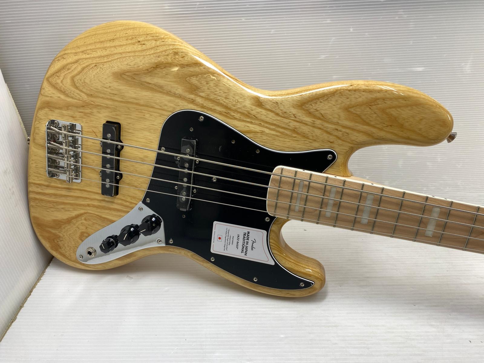 【中古品】FENDER JAPAN TRADNLII 70s JAZZ BASS ギター○YR-19939○