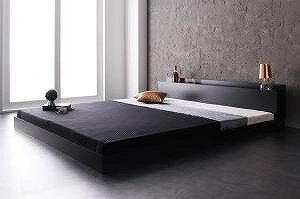 棚・コンセント付きフロアベッド プレミアムボンネルコイルマットレス付き クイーン(Q×1）