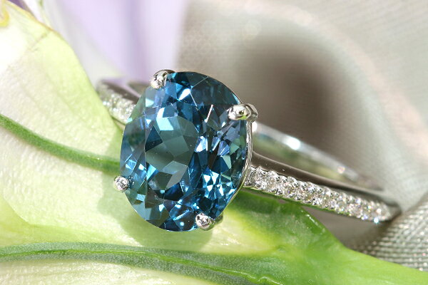 LuckJewel ラックジュエルの◆最大20％OFF＆ポイント2倍◆ロンドン ブルートパーズ リング/指輪 2.950カラット プラチナ900 PT900 しっかり肉厚 ダイヤが並ぶアーム /青(ブルー)/セレクションジュエリー・新品/届10/ラックジュエル luckjewel/1点もの｜アングル2