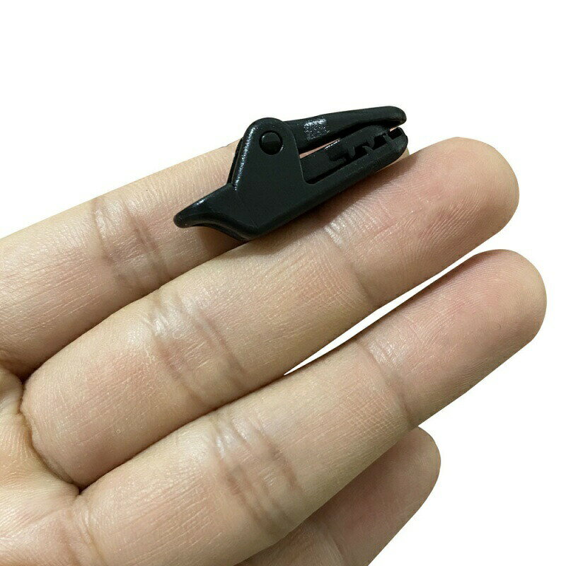 テントクリップ タープクリップ 10個セット アウトドア用品 キャンプ用品 カラビナ付き ワニ口 アリゲーター型 屋外 テント lucky13-10255682 BACKYARD FAMILY 雑貨タウン サンプル画像3