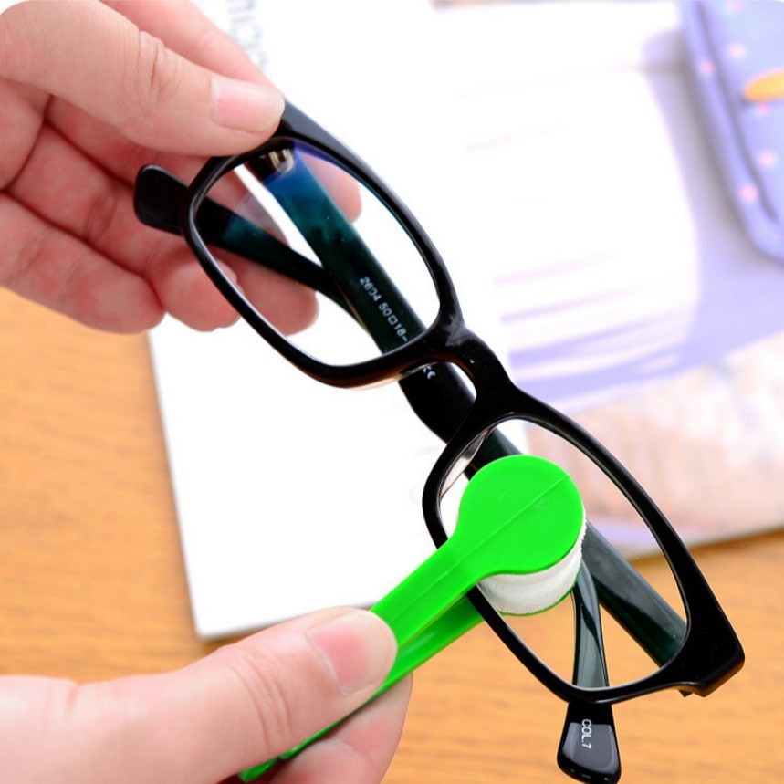メガネ拭き 2個セット メガネクリーナー トングタイプ 両面 眼鏡拭き ケア用品 老眼鏡 サングラス レンズクリーナー 携帯用 持ち運び ギフト プレゼント 眼鏡クリーナー 雑貨 小物 簡単 便利 挟む かわいい キュート 面白い シンプル おしゃれ 旅行 出張 通勤 通学 lucky13-10257480 BACKYARD FAMILY 雑貨タウン サンプル画像3