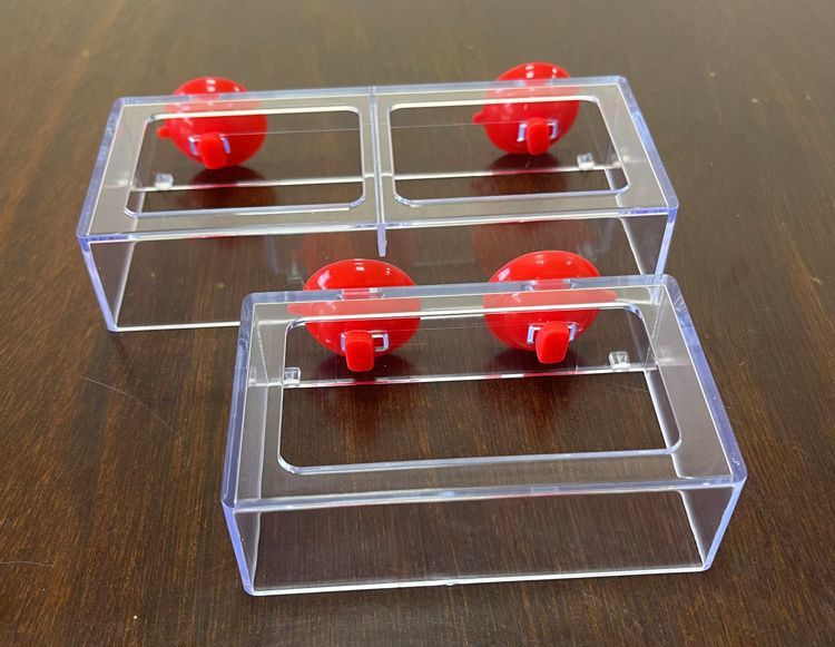 BACKYARD FAMILY 雑貨タウンの餌拡散防止フレーム 給餌器 アクアリウム 水槽用 フードフィーダー フィーダーカップ 魚用エサ皿 餌入れ 吸盤付き 枠 囲い サークル 広がり防止 散らばらない 透明 クリア｜アングル3