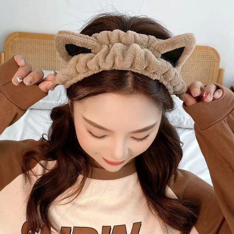 洗顔用ヘアバンド メイク落とし 猫耳 顔洗い ヘッドバンド もこもこ ふわふわ おしゃれ シンプル レディース 女性 かわいい 髪濡れ防止 バスグッズ 基礎化粧 お手入れ メイク お化粧 lucky13-10269749 BACKYARD FAMILY 雑貨タウン サンプル画像3