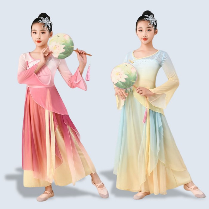 Rakuten - 古典舞踊 演目衣裳 ひらひら 飄逸 子供 中華ダンス衣装 レディース キッズ 交差ブラウス フリル ふんわり 広がるスカート風ワイドパンツ ガウチョパンツ 華流 舞台ステージ衣装 大人 チャイナドレス 民族 ダンス レッスン着 練習着 長袖 大きい裾 グラデーション クラシカル