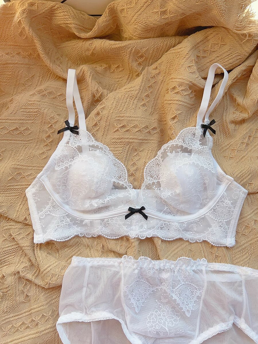 Rakuten - ショーツセット セットアップ セクシー bra set ブラセット 谷間ブラ ショーツ ブラ レースブラセット 勝負下着 ワイヤーなし 送料無料 ブラジャー 上下セット ブラ&ショーツ セット 薄手 2点セット 小胸 ランジェリー 超盛りブラ 学生 可愛い 少女 通気性 女性 デート 軽い