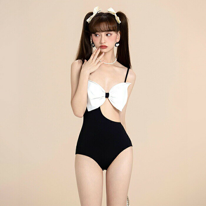 Rakuten - 水着 ワンピース レディース セクシー 夏 セパレート 韓国風 きれいめ 海水浴 温泉 ビーチ 大人 おしゃれ エレガント ホルターネック オトナ女子 バスト 盛れる 女性用 大人 紫外線カット