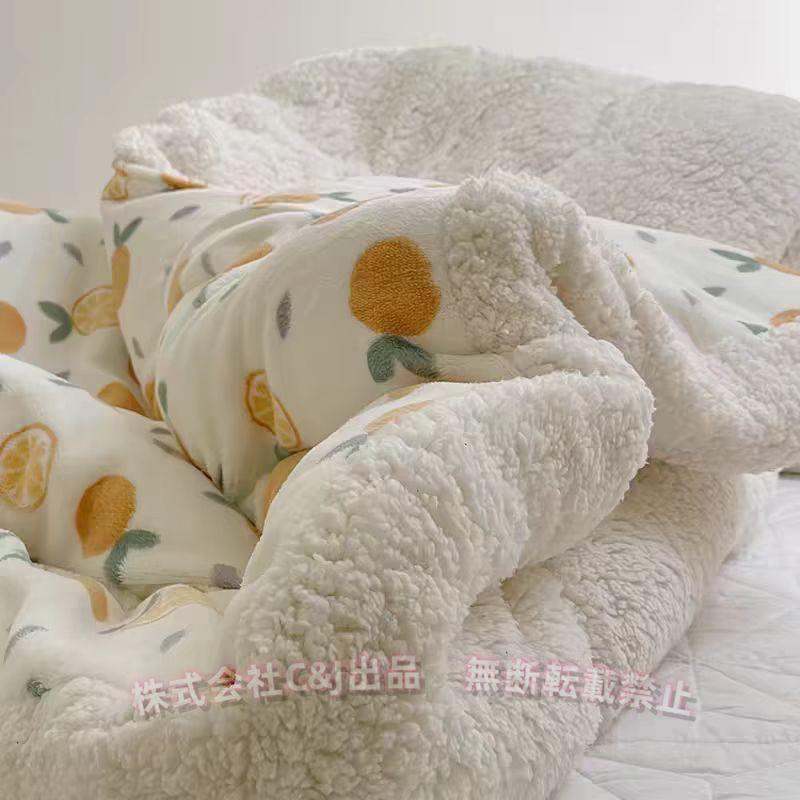 Rakuten - 掛け布団 シングル 220×240C&J（株)抗菌防臭 防ダニ 高い保温性 清潔 ふわさら肌掛け とろける肌触り ふんわり 掛ふとん 寝具