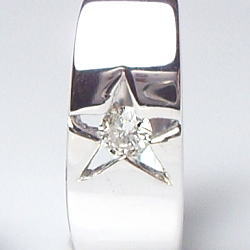 K18YG/PG/WG pt900【0.04ct】ダイヤモンドフープピアス『Le Meilleurdia Star』0.04ct［SIクラス/HカラーUP］透明感溢れる天然ダイヤモンド本来の眩い輝き--【送料無料】【18金】【18K】【ゴールド】【楽ギフ_包装】【楽ギフ_メッセ】