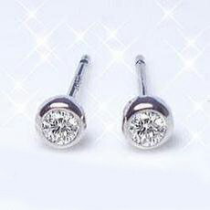 【楽天市場】あす楽【大特価】K18YG/PG/WG【0.1ct】一粒 ダイヤモンドピアス 【品質勝負】【SIクラス】透明感溢れるダイヤモンドフクリンピアス 誕生石 記念日 贈り物 ベゼル