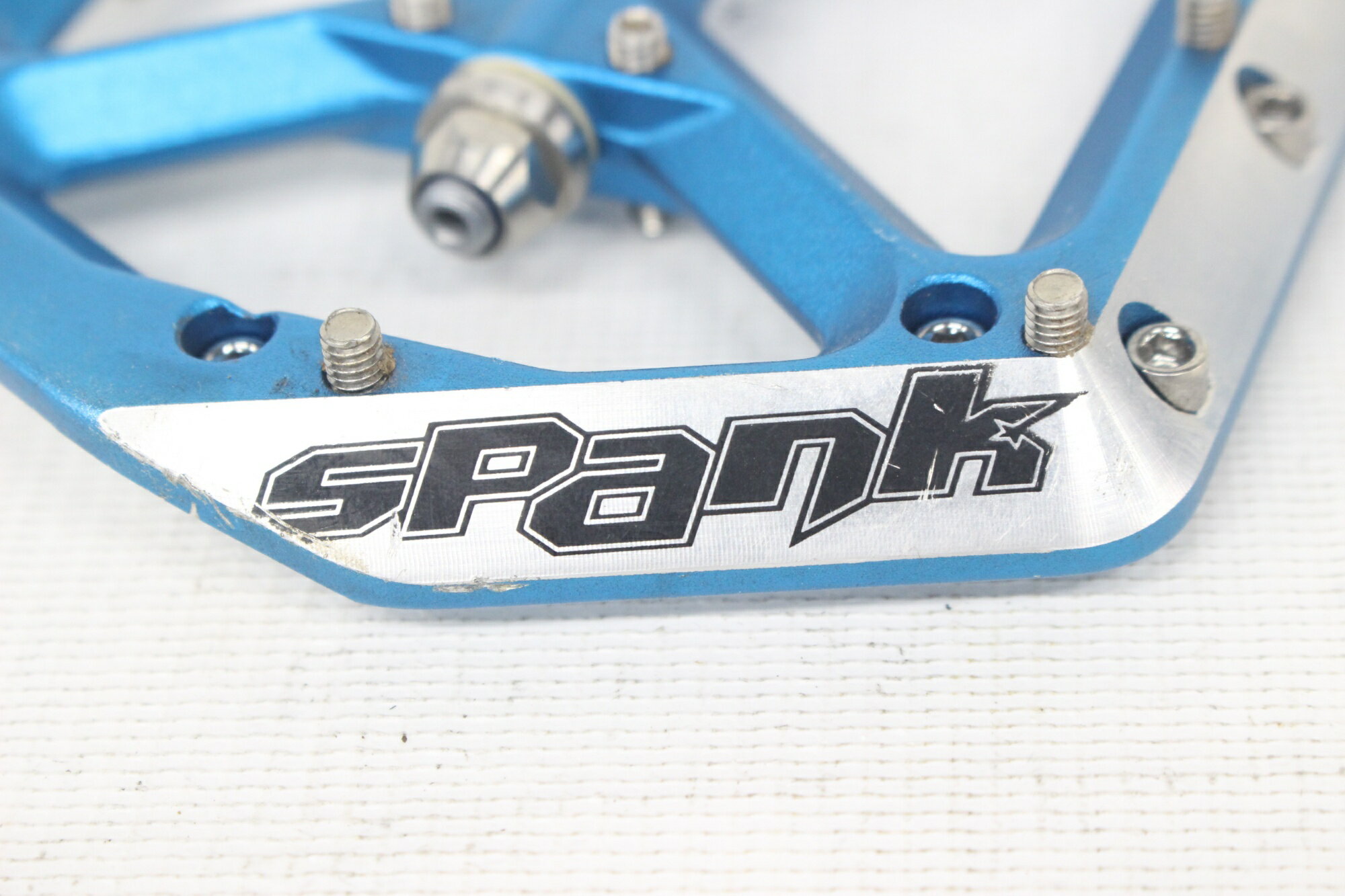 【中古】 SPANK 「スパンク」 SPIKE FLAT ペダル / バイチャリ阪急塚口店