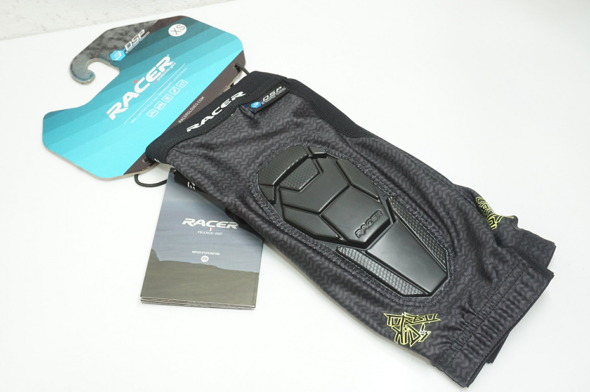 ■商品情報 X-SMALL ■状態 未使用品ではございますが、保管や展示に伴う小キズがある場合がございます。 写真はなるべく実際の色に近付けておりますが、閲覧する環境によって色が異なる場合がございます。 ■付属品 掲載している画像の物が全て...