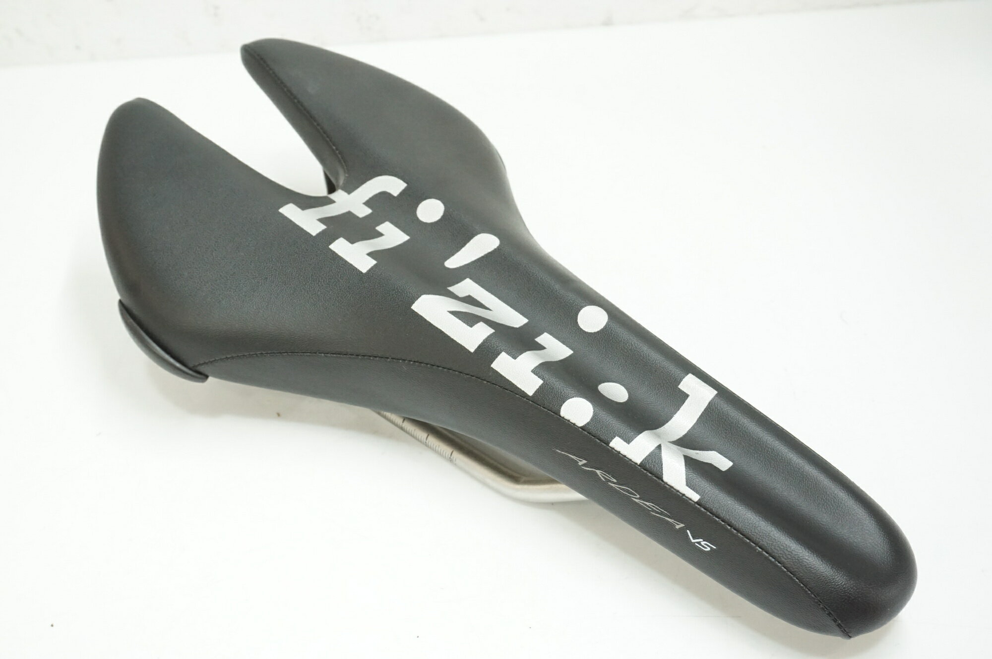 IS768 フィジーク fizik ARDEA サドル 黒 チェレステ MANGANESEレール ※プレート欠品 avelo Bicycle shop fizik ARDEA ブラック チェレステ