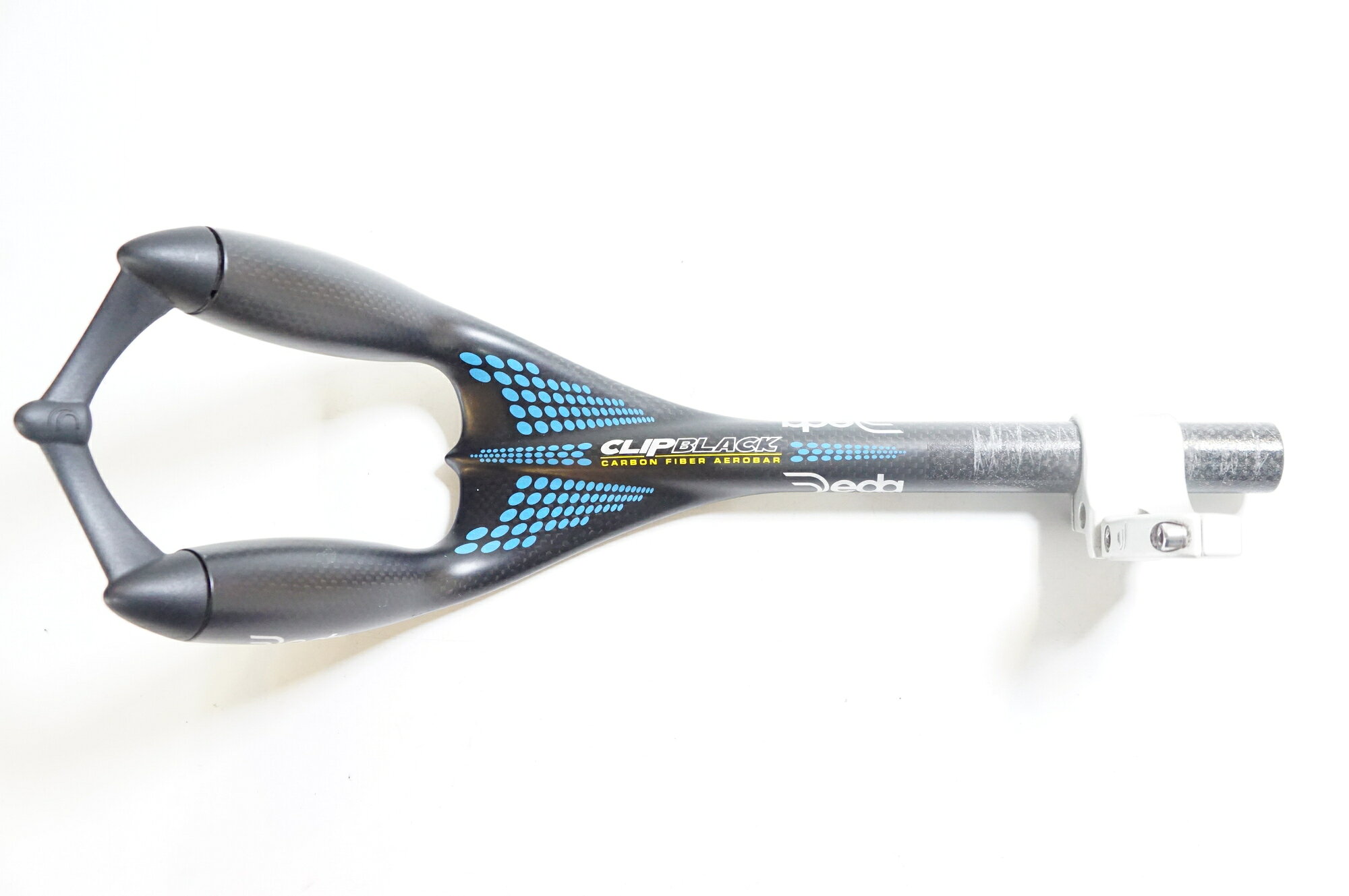 ■商品情報・φ26.0mm・アームレスト、パッド付属■状態・クランプ部周辺にジグザグ上の傷がございます。・使用に伴う小傷や擦れが見られますが大きなダメージはございません。■付属品・掲載しているものが全てになります。 ■注意事項【在庫について】 在庫管理は細心の注意を払い行なっておりますが、システムの都合により在庫有と表記の商品につきましても、実在庫の反映との時間差により在庫が無い場合がございます。弊社はそれに伴う全てにおいて一切の責任は負いかねます事、何卒ご了承くださいませ。ご注文頂きました商品のご用意が出来かねました場合は、お電話とメールにてキャンセルご承諾お願いのご連絡をさせて頂きます。【掲載画像について】撮影方法やお客様の閲覧環境により、実際の商品とは違った色の見え方となる場合がございます。上記理由による返品、変更、キャンセルは一切お受け致しかねますまたシステム等の不備により、商品ページに別商品が含まれている、別カラー・仕様が掲載されている、商品情報に誤表記がある場合がございますご不明点がございましたら必ずご注文前にお問い合わせくださいませ。