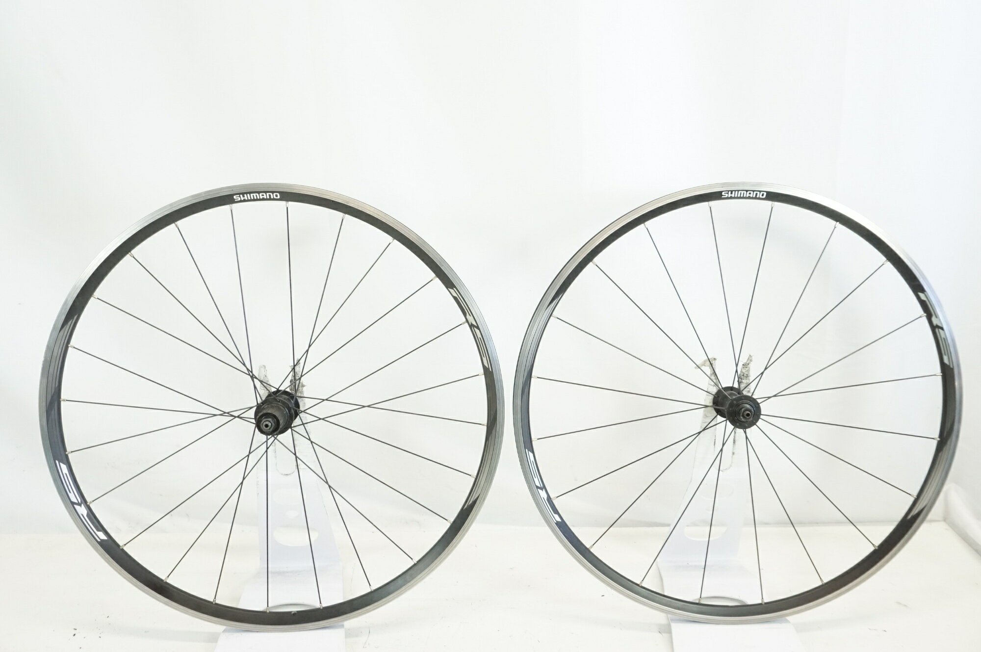 実走なし 美品 シマノ WH-RS010 700c ホイール前後 楽天市場】シマノ wh－rs010（自転車用パーツ｜自転車・サイクリング