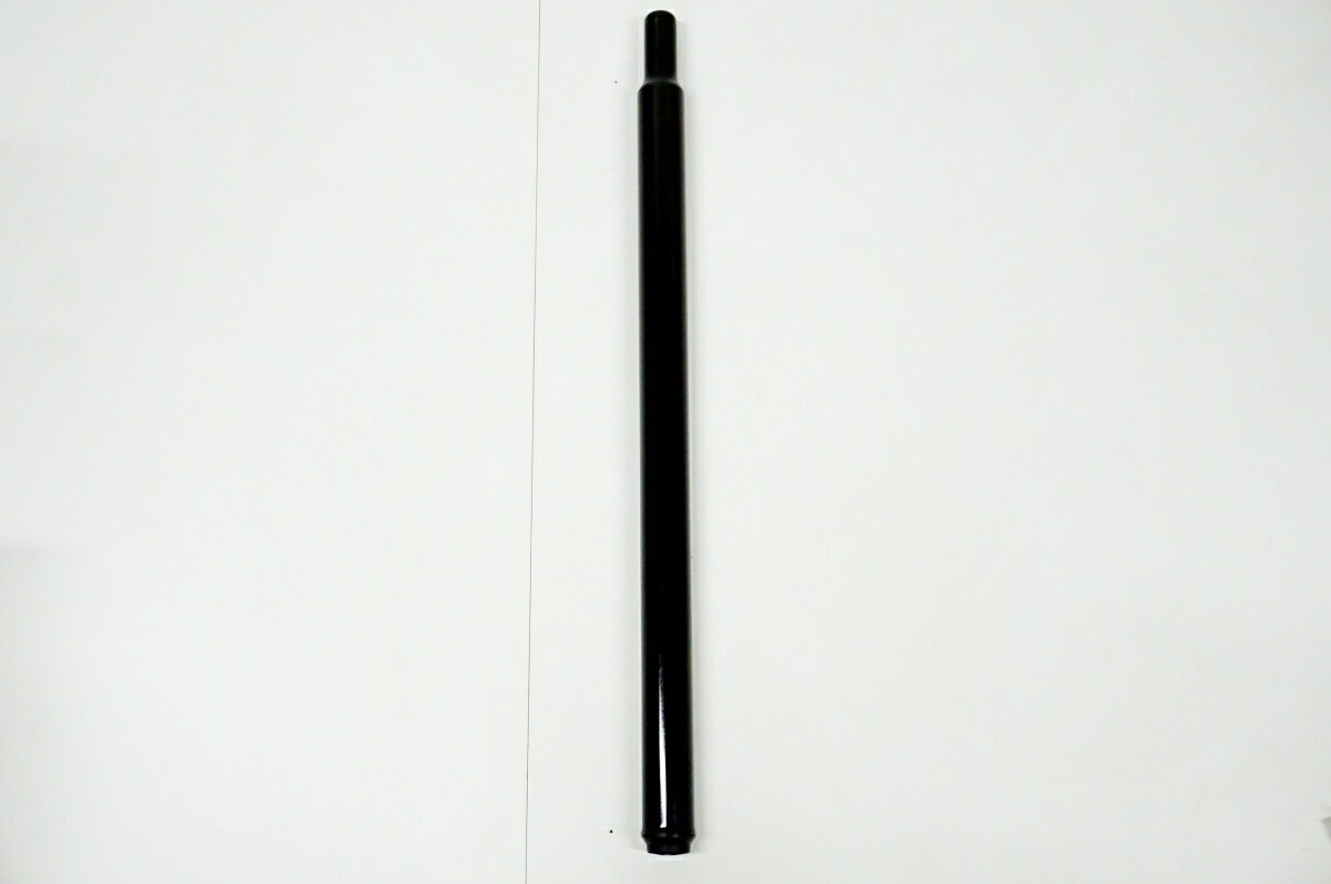 ■詳細・シートポスト長：約550mm・クランプ径：31.8mm・本体のみの商品となっております。■状態・使用に伴う小キズや汚れ等がございますが、大きなダメージ等はなく中古品としては比較的良好な状態です。【付属品】※画像に掲載している物で全てでございます。※画像にないものは欠品となりますためご注意ください。 ■注意事項【在庫について】 在庫管理は細心の注意を払い行なっておりますが、システムの都合により在庫有と表記の商品につきましても、実在庫の反映との時間差により在庫が無い場合がございます。弊社はそれに伴う全てにおいて一切の責任は負いかねます事、何卒ご了承くださいませ。ご注文頂きました商品のご用意が出来かねました場合は、お電話とメールにてキャンセルご承諾お願いのご連絡をさせて頂きます。【掲載画像について】撮影方法やお客様の閲覧環境により、実際の商品とは違った色の見え方となる場合がございます。上記理由による返品、変更、キャンセルは一切お受け致しかねますまたシステム等の不備により、商品ページに別商品が含まれている、別カラー・仕様が掲載されている、商品情報に誤表記がある場合がございますご不明点がございましたら必ずご注文前にお問い合わせくださいませ。