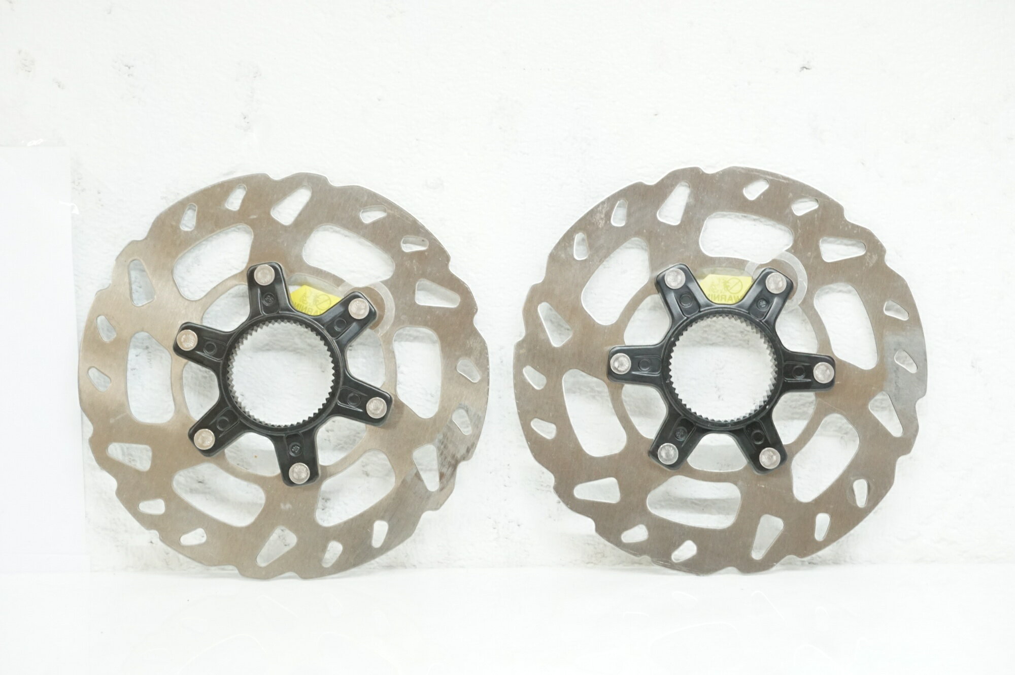 【中古】SHIMANO 「シマノ」 SM-RT70-SS φ140 ディスクブレーキローターセット / ...
