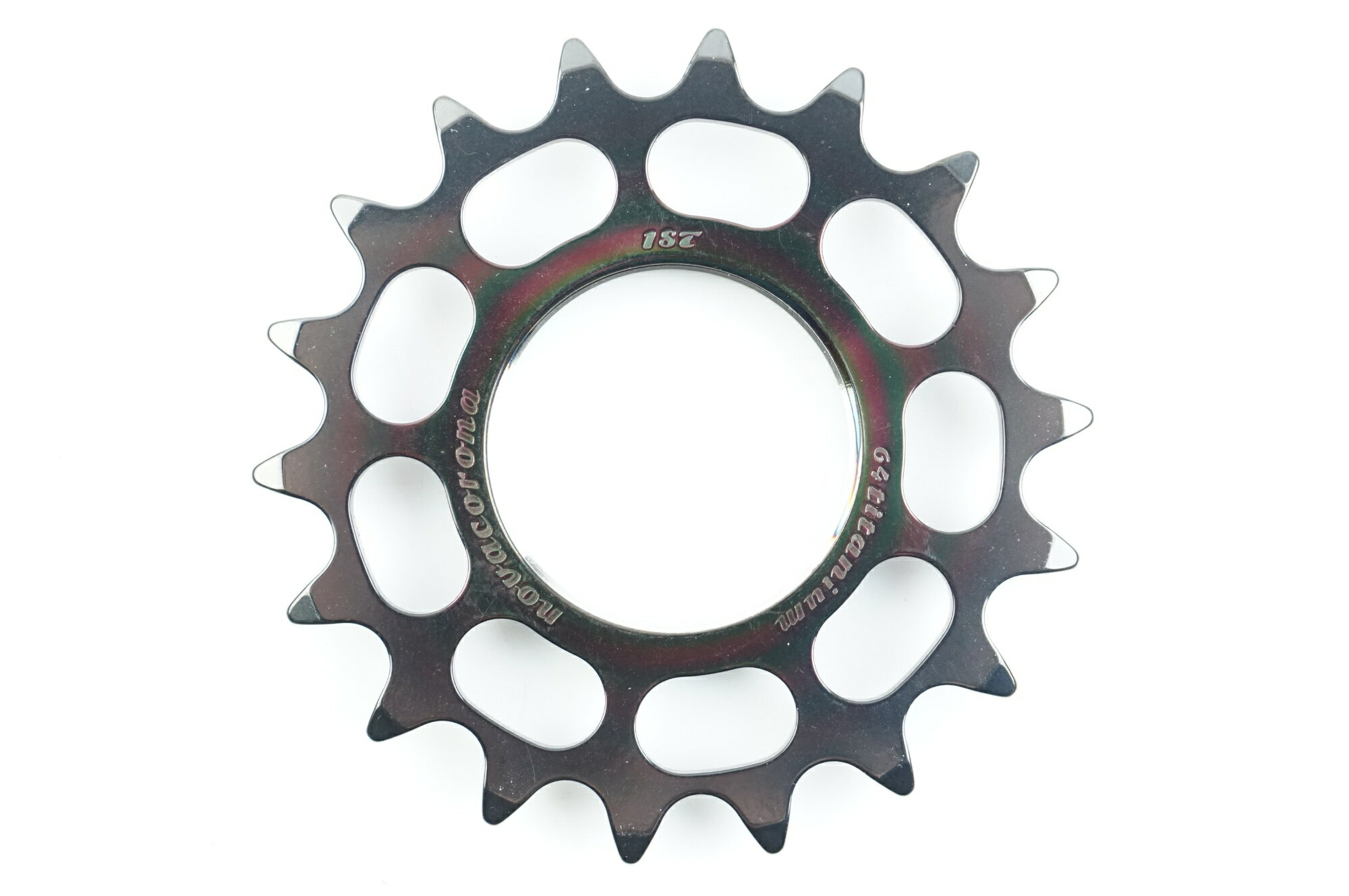 ■商品情報 ・歯数：18T ・重量：約30g（実測値） ■状態 ・保管に伴うわずかなキズやヨゴレはございますが、新古品につき非常に良好な状態です。 ■付属品 ・掲載されている画像の物が全てになります。 ■注意事項【在庫について】 在庫管理は細心の注意を払い行なっておりますが、システムの都合により在庫有と表記の商品につきましても、実在庫の反映との時間差により在庫が無い場合がございます。弊社はそれに伴う全てにおいて一切の責任は負いかねます事、何卒ご了承くださいませ。ご注文頂きました商品のご用意が出来かねました場合は、お電話とメールにてキャンセルご承諾お願いのご連絡をさせて頂きます。【掲載画像について】撮影方法やお客様の閲覧環境により、実際の商品とは違った色の見え方となる場合がございます。上記理由による返品、変更、キャンセルは一切お受け致しかねますまたシステム等の不備により、商品ページに別商品が含まれている、別カラー・仕様が掲載されている、商品情報に誤表記がある場合がございますご不明点がございましたら必ずご注文前にお問い合わせくださいませ。