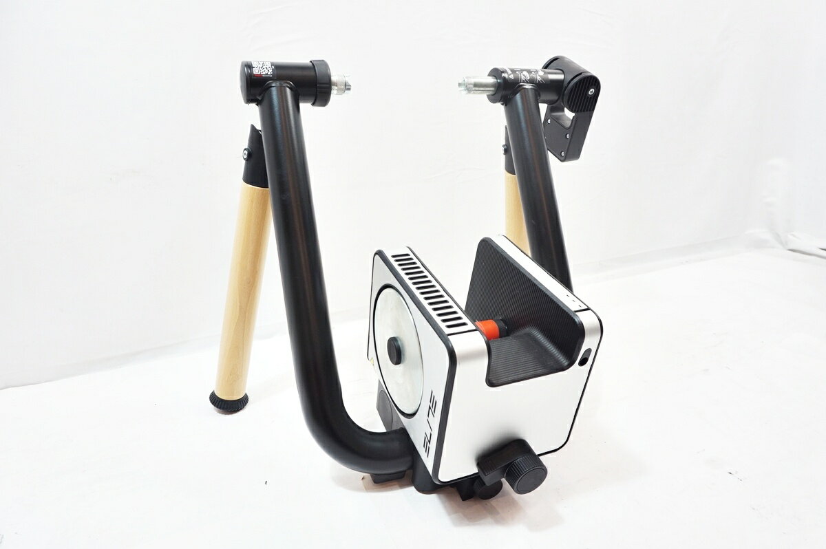 ■状態・使用による傷や汚れ等がございますが、大きなダメージ等はなく中古品としては比較的良好な状態です。・動作確認済み・掲載画像以外にも細かなダメージや多少の汚れがございます。■付属品※画像に掲載している物で全てでございます。※画像にないものは欠品となりますためご注意ください。 ■注意事項【在庫について】 在庫管理は細心の注意を払い行なっておりますが、システムの都合により在庫有と表記の商品につきましても、実在庫の反映との時間差により在庫が無い場合がございます。弊社はそれに伴う全てにおいて一切の責任は負いかねます事、何卒ご了承くださいませ。ご注文頂きました商品のご用意が出来かねました場合は、お電話とメールにてキャンセルご承諾お願いのご連絡をさせて頂きます。【掲載画像について】撮影方法やお客様の閲覧環境により、実際の商品とは違った色の見え方となる場合がございます。上記理由による返品、変更、キャンセルは一切お受け致しかねますまたシステム等の不備により、商品ページに別商品が含まれている、別カラー・仕様が掲載されている、商品情報に誤表記がある場合がございますご不明点がございましたら必ずご注文前にお問い合わせくださいませ。