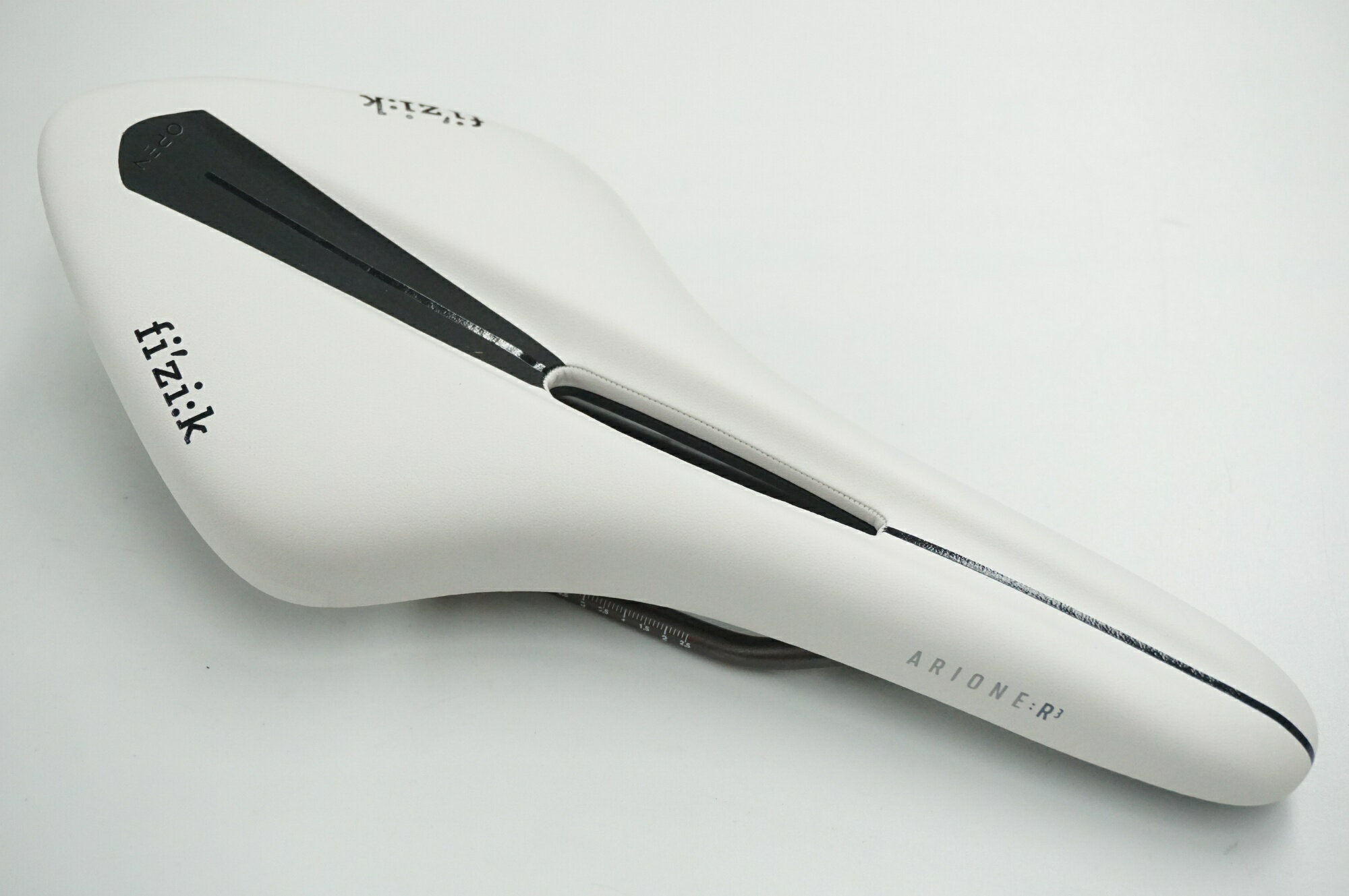 Mountain Bikes - 【中古】 FIZIK 「フィジーク」 ARIANTE R3 サドル / バイチャリ福岡店