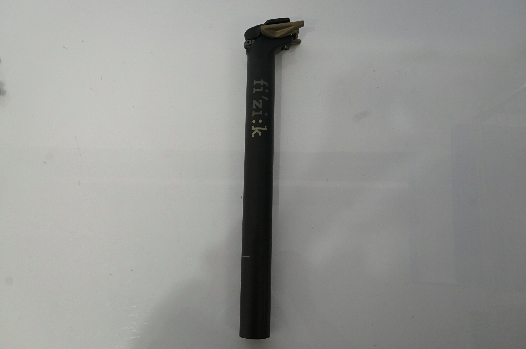 【中古】 FIZIK 「フィジーク」 CYRANO φ31.6 330mm シートポスト / バイチャリ浜松店