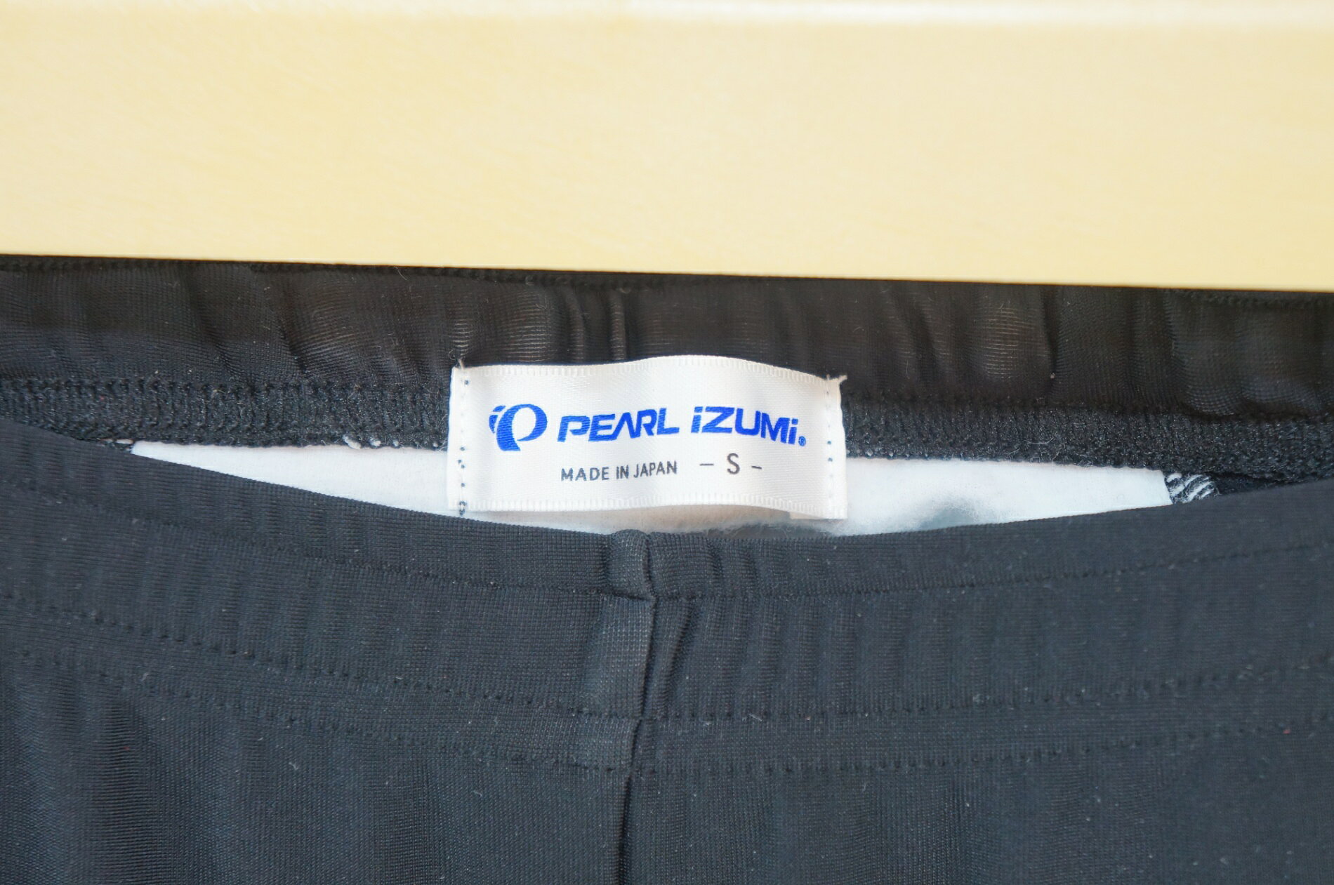 buychariの【中古】 PEARL IZUMI 「パールイズミ」 SUBARU コラボ Sサイズ サイクルタイツ / バイチャリ浦和ベース｜アングル3