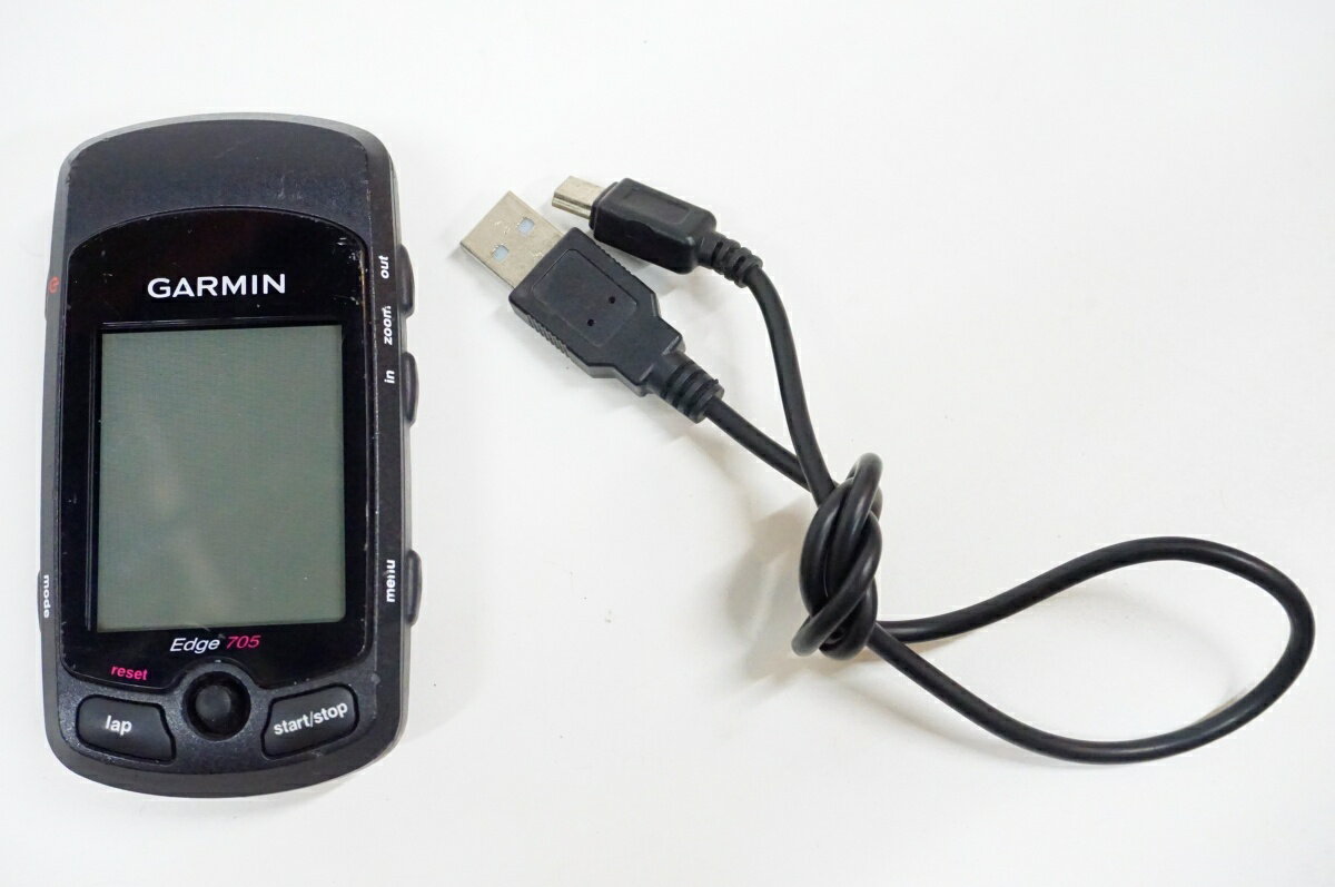 ■状態 ・動作確認済み ・使用による傷や汚れ等がございます。 ・中古品の為電池の実容量は不明でございます。 ・本体と充電ケーブルのみの商品となっております。 ■付属品 ※画像に掲載している物で全てでございます。 ※画像にないものは欠品となりますためご注意ください。 ■注意事項【在庫について】 在庫管理は細心の注意を払い行なっておりますが、システムの都合により在庫有と表記の商品につきましても、実在庫の反映との時間差により在庫が無い場合がございます。弊社はそれに伴う全てにおいて一切の責任は負いかねます事、何卒ご了承くださいませ。ご注文頂きました商品のご用意が出来かねました場合は、お電話とメールにてキャンセルご承諾お願いのご連絡をさせて頂きます。【掲載画像について】撮影方法やお客様の閲覧環境により、実際の商品とは違った色の見え方となる場合がございます。上記理由による返品、変更、キャンセルは一切お受け致しかねますまたシステム等の不備により、商品ページに別商品が含まれている、別カラー・仕様が掲載されている、商品情報に誤表記がある場合がございますご不明点がございましたら必ずご注文前にお問い合わせくださいませ。
