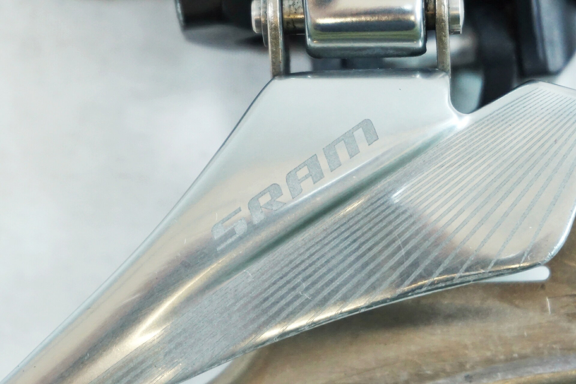 【中古】 SRAM 「スラム」 RED E-TAP フロントディレイラー / バイチャリ有明ガー...