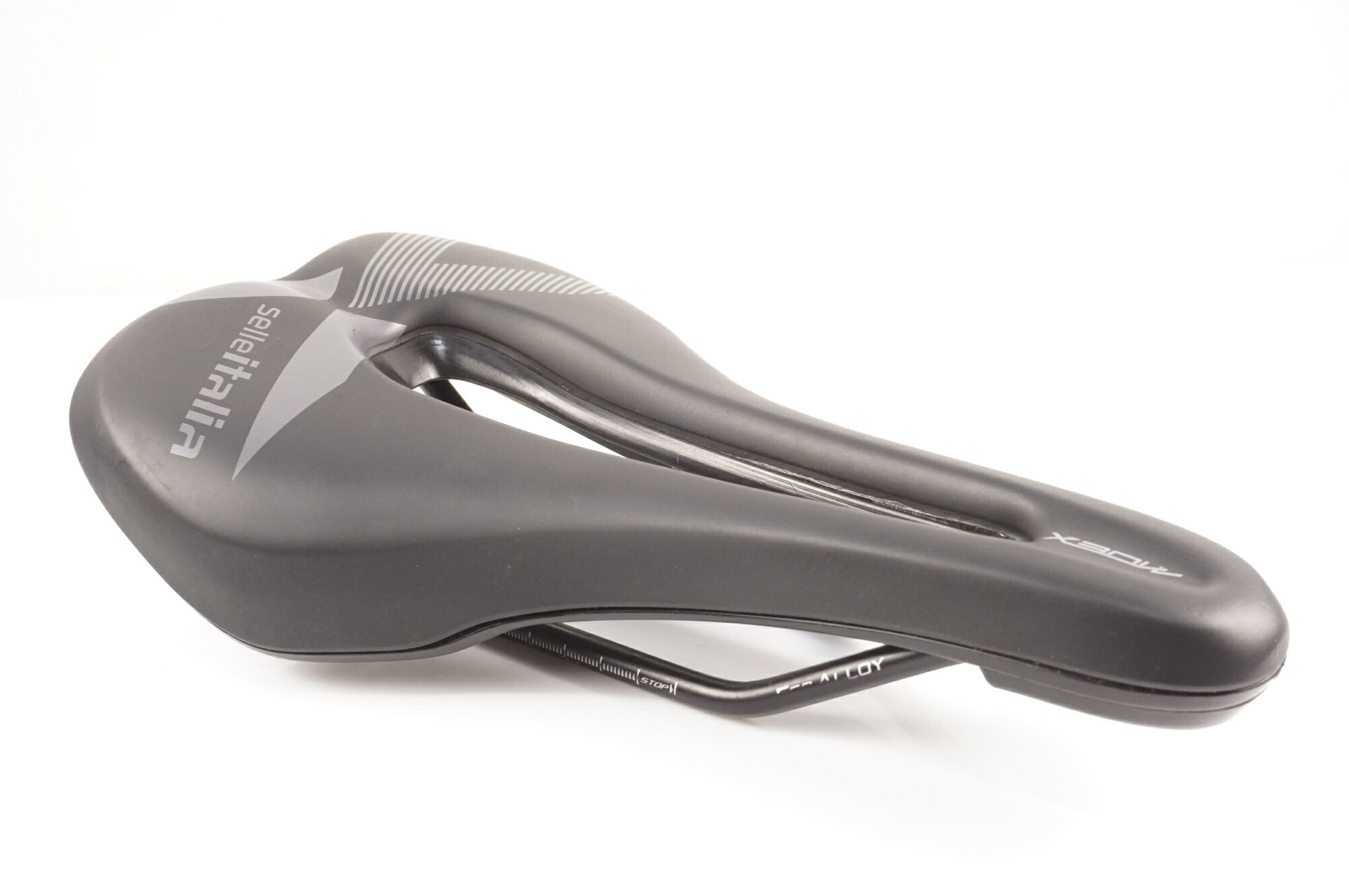 Other - 【中古】 SELLE ITALIA 「セライタリア」 X-BOW サドル / バイチャリ中目黒店
