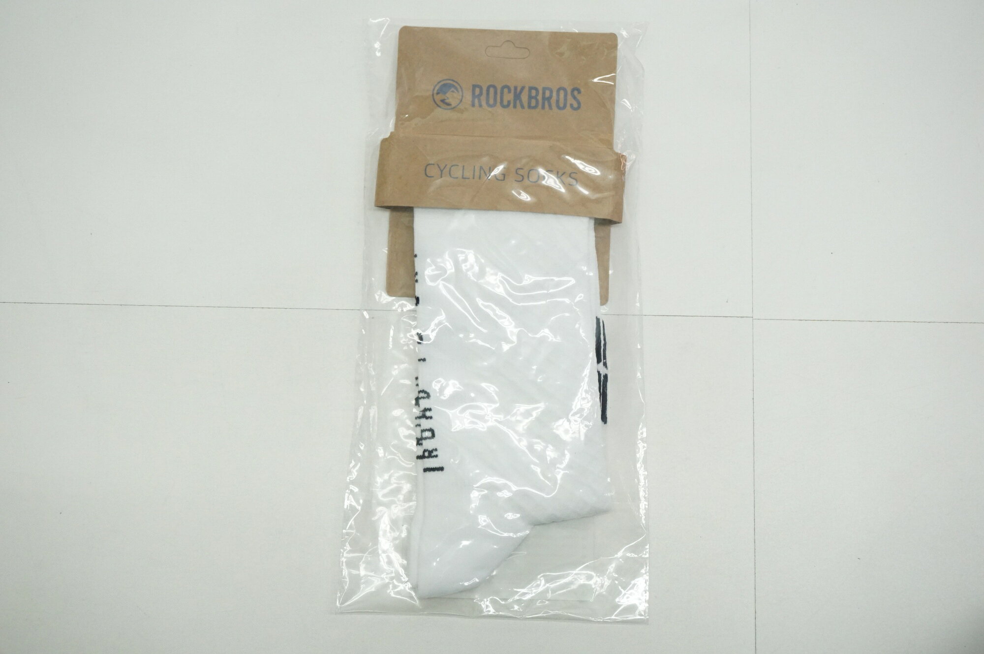 ■商品情報・サイズ表記：M39-42(約25-27cm)■付属品・なし（付属品につきましては、画像に掲載しているものが全てになります。）■状態・外観の使用感は殆ど感じられず未使用と思われます ■注意事項【在庫について】 在庫管理は細心の注意を払い行なっておりますが、システムの都合により在庫有と表記の商品につきましても、実在庫の反映との時間差により在庫が無い場合がございます。弊社はそれに伴う全てにおいて一切の責任は負いかねます事、何卒ご了承くださいませ。ご注文頂きました商品のご用意が出来かねました場合は、お電話とメールにてキャンセルご承諾お願いのご連絡をさせて頂きます。【掲載画像について】撮影方法やお客様の閲覧環境により、実際の商品とは違った色の見え方となる場合がございます。上記理由による返品、変更、キャンセルは一切お受け致しかねますまたシステム等の不備により、商品ページに別商品が含まれている、別カラー・仕様が掲載されている、商品情報に誤表記がある場合がございますご不明点がございましたら必ずご注文前にお問い合わせくださいませ。