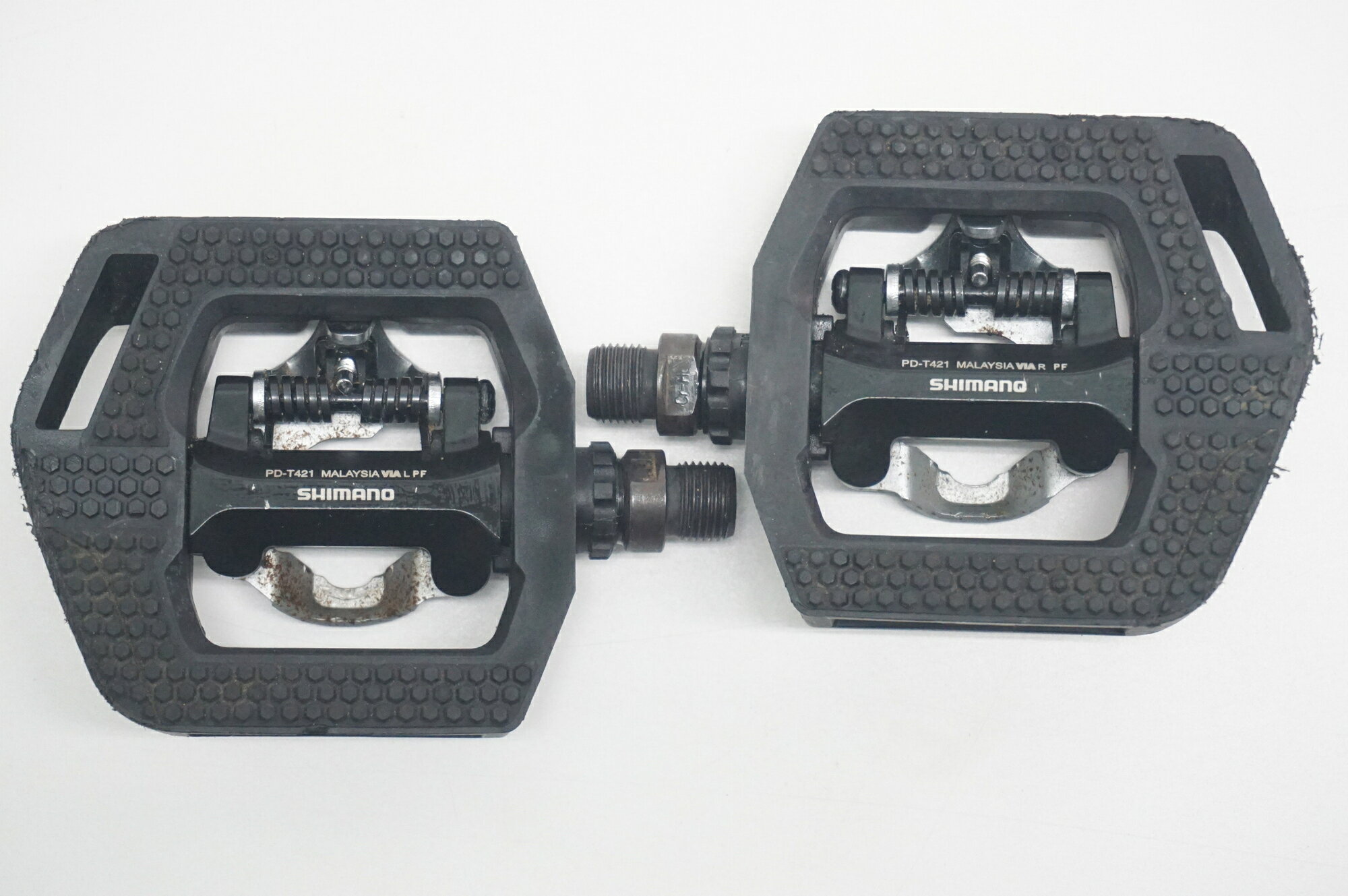 ■商品情報・重量：約426g(実測値)■付属品・なし（付属品につきましては、画像に掲載しているものが全てになります。）■状態・全体的に傷や錆、汚れ等の使用感がございますが、実用に問題はございません。 ■注意事項【在庫について】 在庫管理は細心の注意を払い行なっておりますが、システムの都合により在庫有と表記の商品につきましても、実在庫の反映との時間差により在庫が無い場合がございます。弊社はそれに伴う全てにおいて一切の責任は負いかねます事、何卒ご了承くださいませ。ご注文頂きました商品のご用意が出来かねました場合は、お電話とメールにてキャンセルご承諾お願いのご連絡をさせて頂きます。【掲載画像について】撮影方法やお客様の閲覧環境により、実際の商品とは違った色の見え方となる場合がございます。上記理由による返品、変更、キャンセルは一切お受け致しかねますまたシステム等の不備により、商品ページに別商品が含まれている、別カラー・仕様が掲載されている、商品情報に誤表記がある場合がございますご不明点がございましたら必ずご注文前にお問い合わせくださいませ。