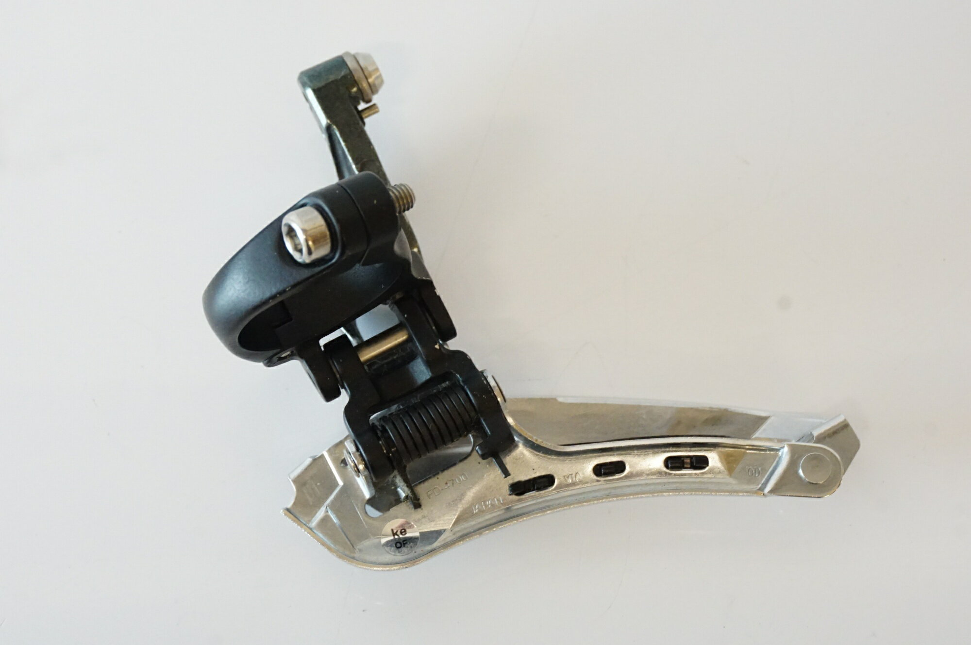 【中古】 SHIMANO 「シマノ」 TIAGRA FD-4700 バンド式 フロントディレイラー / バ...
