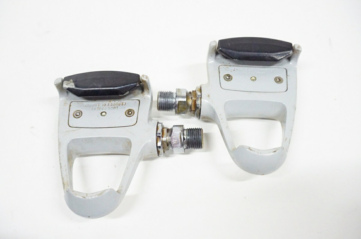 ■状態 ・使用に伴うキズや汚れ、錆等がございます。 【付属品】 ※画像に掲載している物で全てでございます。 ※画像にないものは欠品となりますためご注意ください。 ■注意事項【在庫について】 在庫管理は細心の注意を払い行なっておりますが、システムの都合により在庫有と表記の商品につきましても、実在庫の反映との時間差により在庫が無い場合がございます。弊社はそれに伴う全てにおいて一切の責任は負いかねます事、何卒ご了承くださいませ。ご注文頂きました商品のご用意が出来かねました場合は、お電話とメールにてキャンセルご承諾お願いのご連絡をさせて頂きます。【掲載画像について】撮影方法やお客様の閲覧環境により、実際の商品とは違った色の見え方となる場合がございます。上記理由による返品、変更、キャンセルは一切お受け致しかねますまたシステム等の不備により、商品ページに別商品が含まれている、別カラー・仕様が掲載されている、商品情報に誤表記がある場合がございますご不明点がございましたら必ずご注文前にお問い合わせくださいませ。