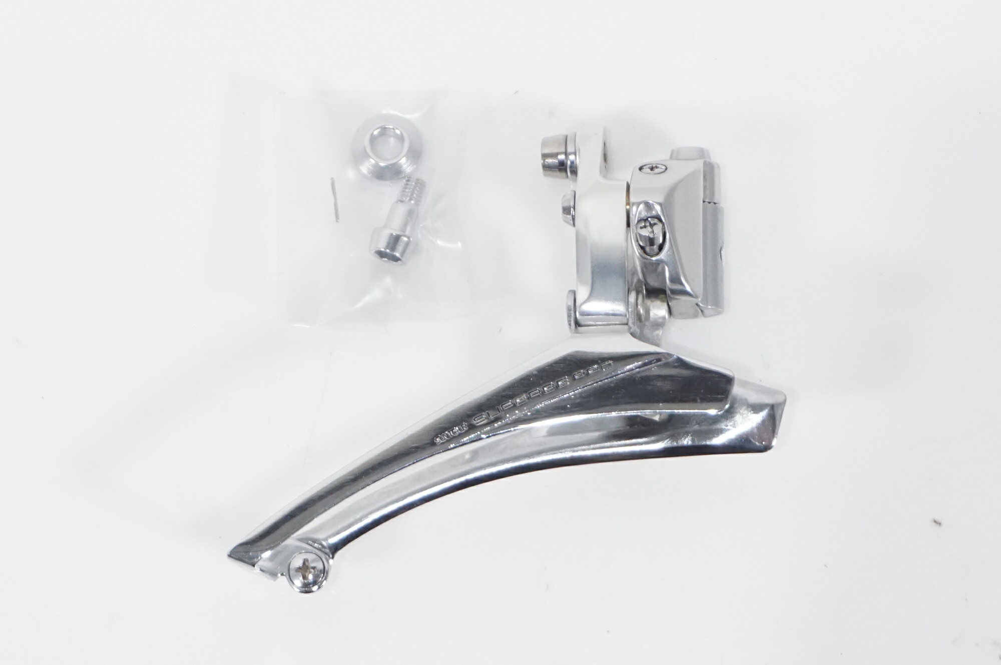■商品情報・FD・2×8S■状態・使用感少なく良好です。■付属品※画像に掲載している物で全てでございます。※画像にないものは欠品となりますためご注意ください。※掲載画像以外にもキズや汚れはございますが、写真の掲載可能枚数の都合上、目立つ箇所を優先的に抜粋しております。■注意事項※本ページ下部まで商品・お取引の注意事項が続いております。　最下部までお読み頂き、お買い物ガイドも必ずご確認をお願い致します。 ■注意事項【在庫について】 在庫管理は細心の注意を払い行なっておりますが、システムの都合により在庫有と表記の商品につきましても、実在庫の反映との時間差により在庫が無い場合がございます。弊社はそれに伴う全てにおいて一切の責任は負いかねます事、何卒ご了承くださいませ。ご注文頂きました商品のご用意が出来かねました場合は、お電話とメールにてキャンセルご承諾お願いのご連絡をさせて頂きます。【掲載画像について】撮影方法やお客様の閲覧環境により、実際の商品とは違った色の見え方となる場合がございます。上記理由による返品、変更、キャンセルは一切お受け致しかねますまたシステム等の不備により、商品ページに別商品が含まれている、別カラー・仕様が掲載されている、商品情報に誤表記がある場合がございますご不明点がございましたら必ずご注文前にお問い合わせくださいませ。