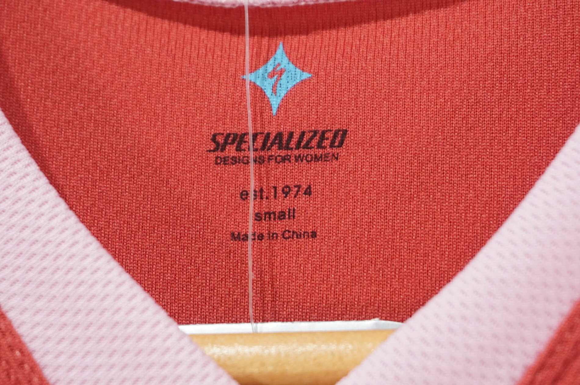 buychariの【中古】 SPECIALIZED 「スペシャライズド」 Sサイズ レディース ジャージ / バイチャリAKIBA店｜アングル3