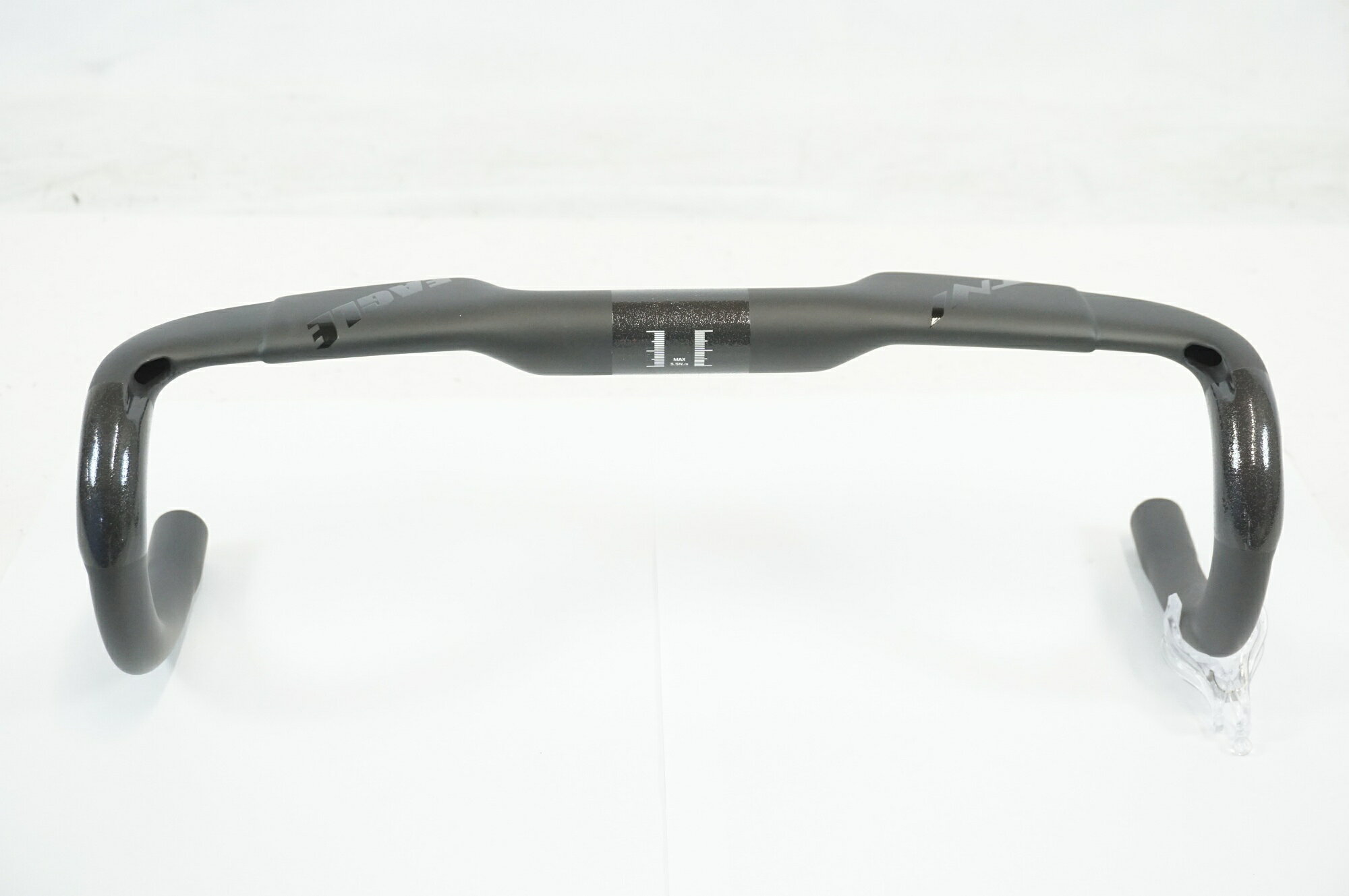 ■商品情報 ・φ31.8 420mm ■状態 ・使用に伴う小傷、汚れ等がございますが,中古品として比較的良好な状態です。 ■付属品 ・掲載しているものが全てになります。 ■注意事項【在庫について】 在庫管理は細心の注意を払い行なっておりますが、システムの都合により在庫有と表記の商品につきましても、実在庫の反映との時間差により在庫が無い場合がございます。弊社はそれに伴う全てにおいて一切の責任は負いかねます事、何卒ご了承くださいませ。ご注文頂きました商品のご用意が出来かねました場合は、お電話とメールにてキャンセルご承諾お願いのご連絡をさせて頂きます。【掲載画像について】撮影方法やお客様の閲覧環境により、実際の商品とは違った色の見え方となる場合がございます。上記理由による返品、変更、キャンセルは一切お受け致しかねますまたシステム等の不備により、商品ページに別商品が含まれている、別カラー・仕様が掲載されている、商品情報に誤表記がある場合がございますご不明点がございましたら必ずご注文前にお問い合わせくださいませ。