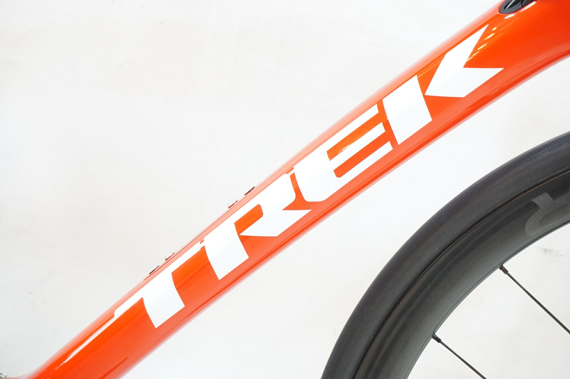 buychariの【中古】 TREK 「トレック」 DOMANE SLR 6 DISC 2018年モデル ロードバイク / バイチャリ浦和ベース｜アングル3