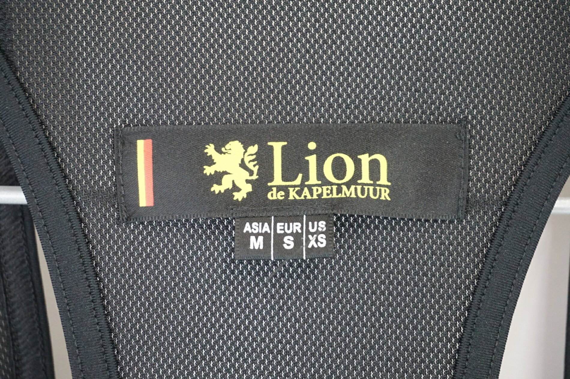 buychariの【中古】 LION DE KAPELMUUR 「リオンドカペルミュール」 サイズM ビブタイツ / バイチャリ宇都宮店｜アングル3