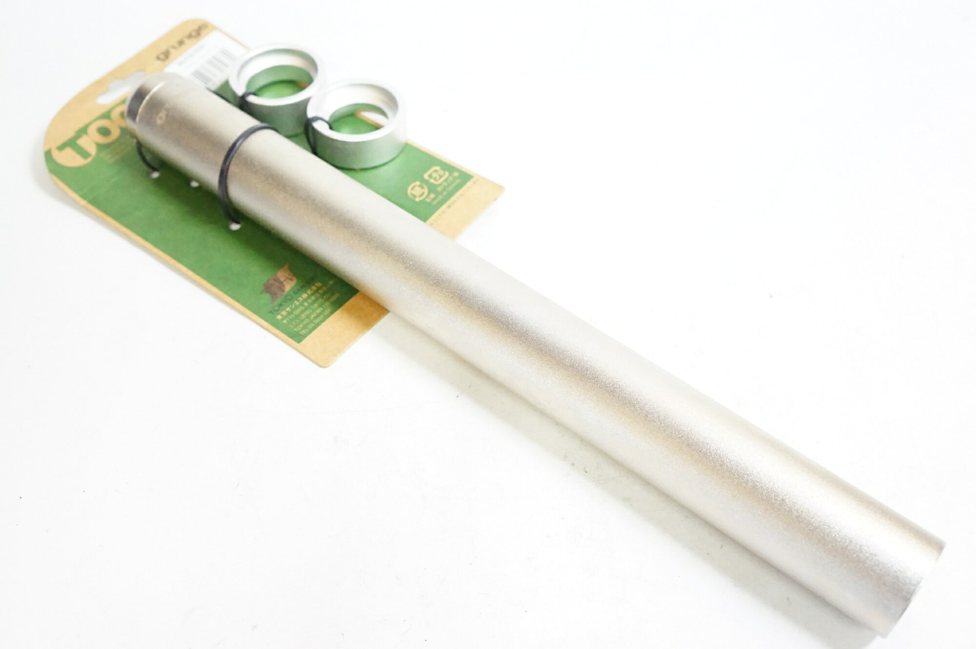 ■商品情報 ・1インチ、1-1/8インチ対応 ・チューブ長：340mm ■状態 ・未使用品 ■付属品 ・掲載しているものが全てになります。 ■注意事項【在庫について】 在庫管理は細心の注意を払い行なっておりますが、システムの都合により在庫有と表記の商品につきましても、実在庫の反映との時間差により在庫が無い場合がございます。弊社はそれに伴う全てにおいて一切の責任は負いかねます事、何卒ご了承くださいませ。ご注文頂きました商品のご用意が出来かねました場合は、お電話とメールにてキャンセルご承諾お願いのご連絡をさせて頂きます。【掲載画像について】撮影方法やお客様の閲覧環境により、実際の商品とは違った色の見え方となる場合がございます。上記理由による返品、変更、キャンセルは一切お受け致しかねますまたシステム等の不備により、商品ページに別商品が含まれている、別カラー・仕様が掲載されている、商品情報に誤表記がある場合がございますご不明点がございましたら必ずご注文前にお問い合わせくださいませ。