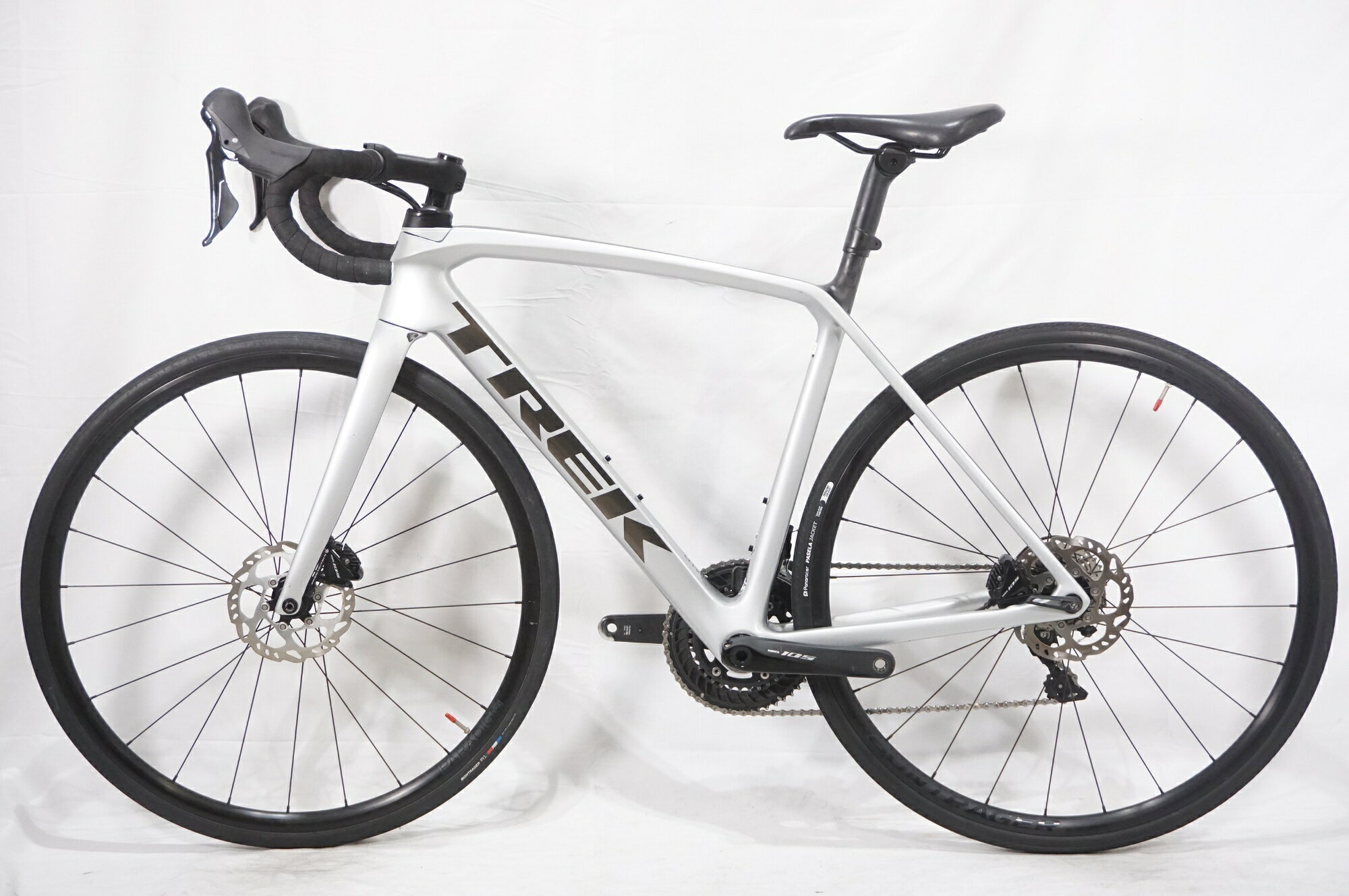 buychariの【中古】 TREK 「トレック」 EMONDA SL5 DISC 2021年モデル ロードバイク / バイチャリAKIBA店｜アングル2