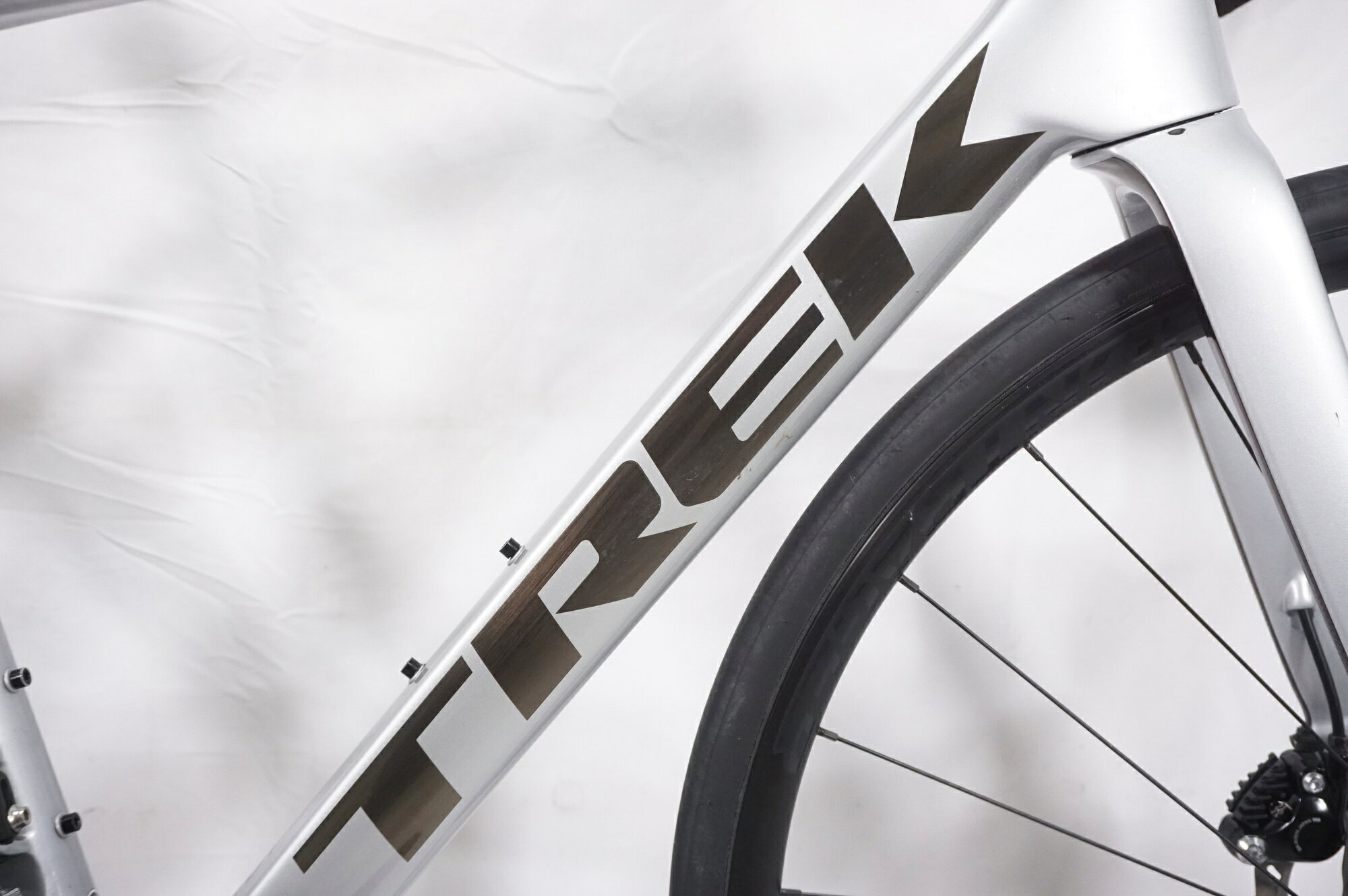 buychariの【中古】 TREK 「トレック」 EMONDA SL5 DISC 2021年モデル ロードバイク / バイチャリAKIBA店｜アングル3