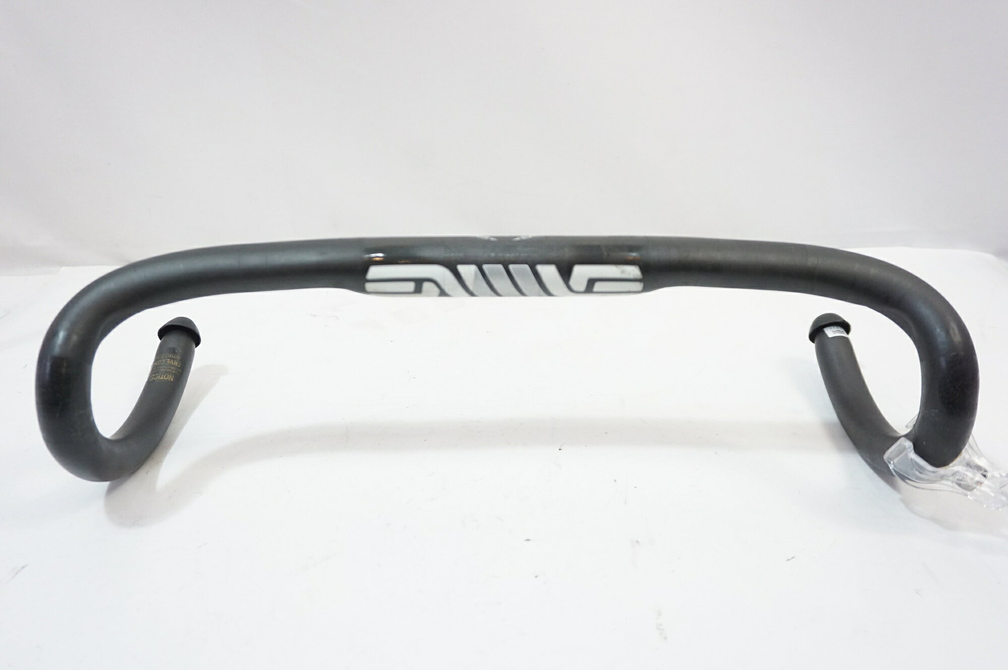 ■商品情報 ・Φ31.8 / 420mm ■状態 ・使用に伴うキズ、ヨゴレがございます。 ■付属品 ・掲載しているものがすべてになります。 ■注意事項【在庫について】 在庫管理は細心の注意を払い行なっておりますが、システムの都合により在庫有と表記の商品につきましても、実在庫の反映との時間差により在庫が無い場合がございます。弊社はそれに伴う全てにおいて一切の責任は負いかねます事、何卒ご了承くださいませ。ご注文頂きました商品のご用意が出来かねました場合は、お電話とメールにてキャンセルご承諾お願いのご連絡をさせて頂きます。【掲載画像について】撮影方法やお客様の閲覧環境により、実際の商品とは違った色の見え方となる場合がございます。上記理由による返品、変更、キャンセルは一切お受け致しかねますまたシステム等の不備により、商品ページに別商品が含まれている、別カラー・仕様が掲載されている、商品情報に誤表記がある場合がございますご不明点がございましたら必ずご注文前にお問い合わせくださいませ。