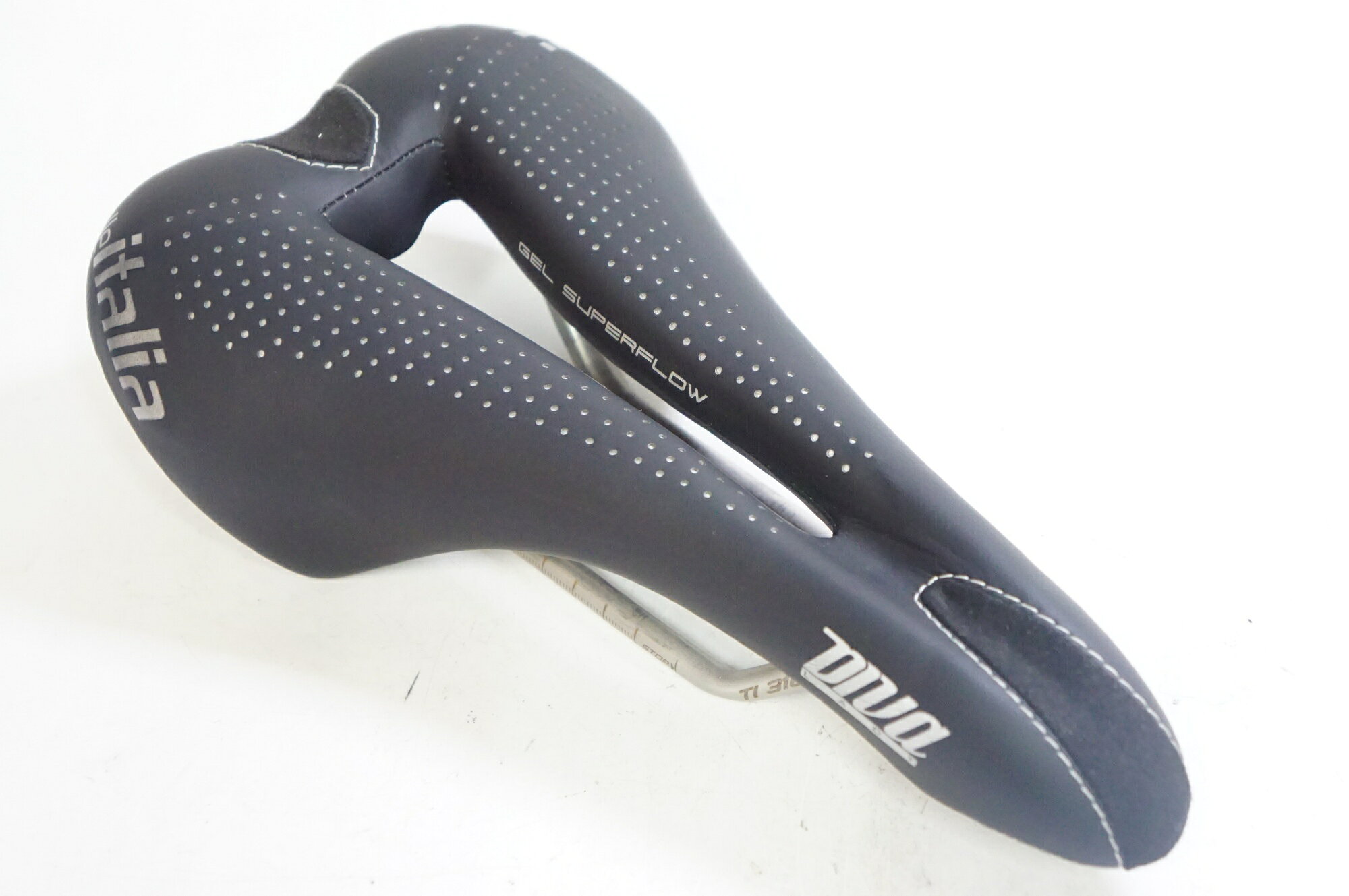 【中古】 SELLE ITALIA 「セライタリア」 DIVA GEL SUPERFLOW サドル / バイチャリ熊谷店