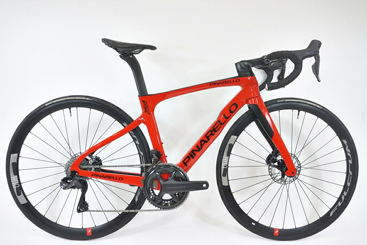 ■商品情報メーカーサイズ:430シートチューブ(C-T): 425mmトップチューブ(C-C):505mm(ホリゾンタル換算)適応身長:155-165cm(目安)重量:約8.42kgフレーム材質:カーボンフロントフォーク:カーボンレバー:SHIMANO ULTEGRA R8170フロントディレイラー:SHIMANO ULTEGRA R8150リアディレイラー:SHIMANO ULTEGRA R8150ブレーキ:SHIMANO ULTEGRA R8170クランク:SHIMANO ULTEGRA R8100 50-34T 170mmスプロケット:SHIMANO DURA-ACE R9200 11-30Tシートポスト:純正 専用ハンドル:純正 380mmステム:純正 110mmサドル:純正ホイール:FULCRUM RACING800タイヤ:700x25C変速段数:2x12付属品:充電ケーブル、グロメット類(ペダル付属なし)■状態使用に伴うキズやヨゴレがございますが、全体的に使用感は少なく状態良好です。BB後ろ保護プレート付近に小さなガリ傷がございます。タイヤにやや劣化が見られますが、走行に支障はございません。 ■注意事項【在庫について】 在庫管理は細心の注意を払い行なっておりますが、システムの都合により在庫有と表記の商品につきましても、実在庫の反映との時間差により在庫が無い場合がございます。弊社はそれに伴う全てにおいて一切の責任は負いかねます事、何卒ご了承くださいませ。ご注文頂きました商品のご用意が出来かねました場合は、お電話とメールにてキャンセルご承諾お願いのご連絡をさせて頂きます。【掲載画像について】撮影方法やお客様の閲覧環境により、実際の商品とは違った色の見え方となる場合がございます。上記理由による返品、変更、キャンセルは一切お受け致しかねますまたシステム等の不備により、商品ページに別商品が含まれている、別カラー・仕様が掲載されている、商品情報に誤表記がある場合がございますご不明点がございましたら必ずご注文前にお問い合わせくださいませ。