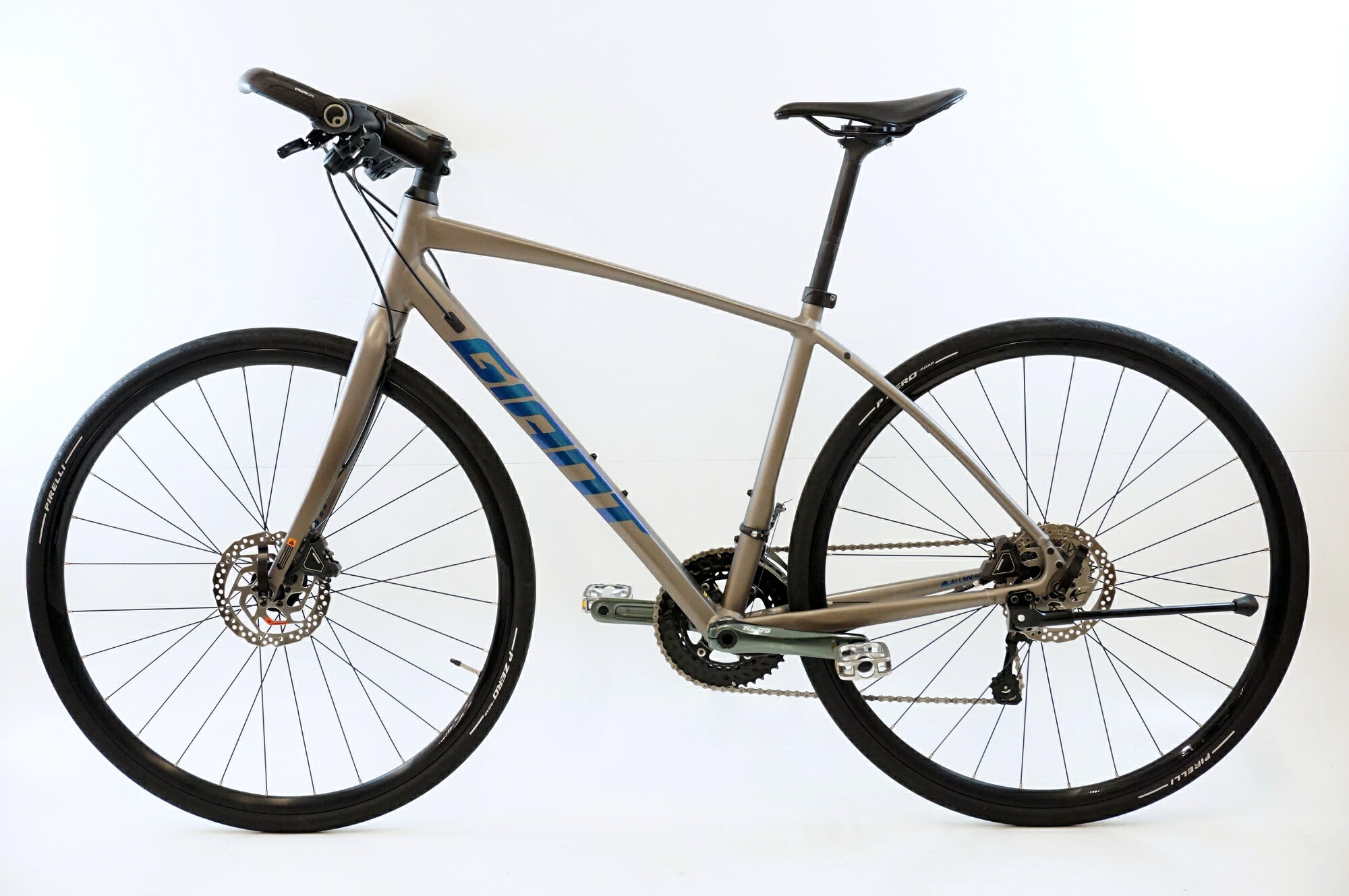 buychariの【中古】 GIANT 「ジャイアント」 ESCAPE RX1 DISC 2026年モデル クロスバイク / バイチャリ浜松店｜アングル2