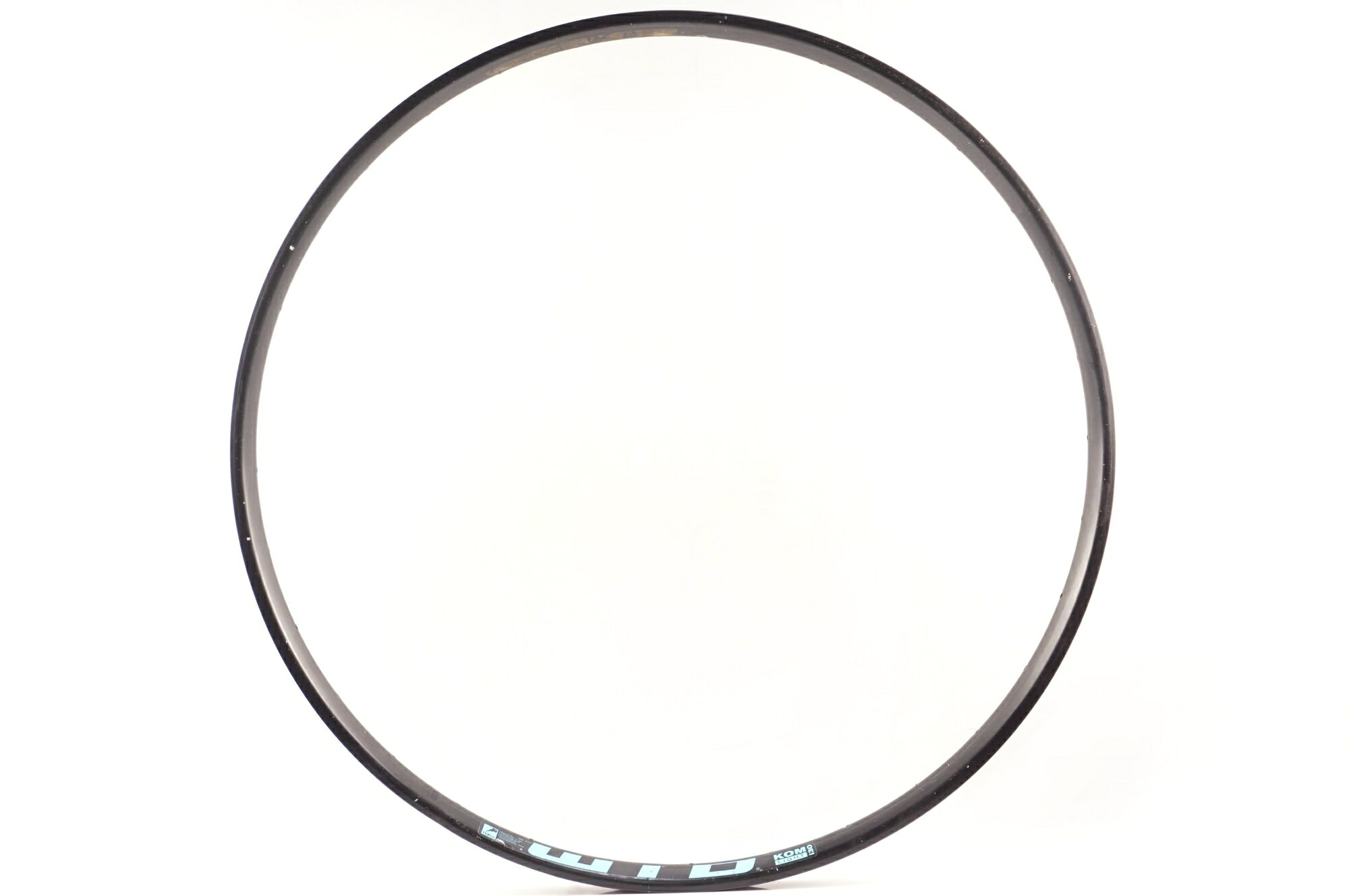 ■商品情報 ・サイズ：29” ・リム幅：30mm（インナー） ・スポーク穴数：32H ・リムタイプ：チューブレスレディ ・バルブタイプ：仏式 ・重量：約525g（実測値：画像の状態） ■状態 ・全体的に使用に伴うキズやヨゴレがございます。 ■付属品 ・掲載されている画像の物が全てになります。 ■注意事項【在庫について】 在庫管理は細心の注意を払い行なっておりますが、システムの都合により在庫有と表記の商品につきましても、実在庫の反映との時間差により在庫が無い場合がございます。弊社はそれに伴う全てにおいて一切の責任は負いかねます事、何卒ご了承くださいませ。ご注文頂きました商品のご用意が出来かねました場合は、お電話とメールにてキャンセルご承諾お願いのご連絡をさせて頂きます。【掲載画像について】撮影方法やお客様の閲覧環境により、実際の商品とは違った色の見え方となる場合がございます。上記理由による返品、変更、キャンセルは一切お受け致しかねますまたシステム等の不備により、商品ページに別商品が含まれている、別カラー・仕様が掲載されている、商品情報に誤表記がある場合がございますご不明点がございましたら必ずご注文前にお問い合わせくださいませ。