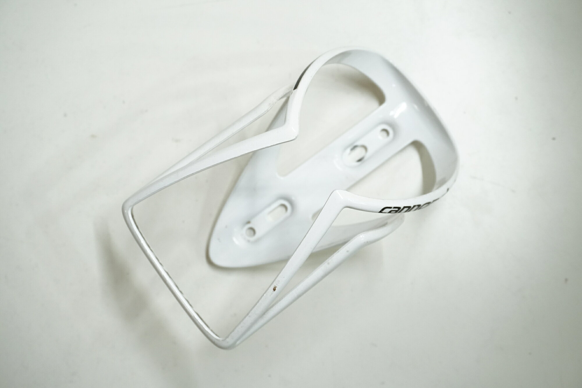 ■状態・使用に伴う小キズ、ヨゴレ等がございます。【付属品】※画像に掲載している物で全てでございます。※商品の一部でも画像に無いものは欠品となり、返品返金は致しかねます為ご注意ください。　 ■注意事項【在庫について】 在庫管理は細心の注意を払い行なっておりますが、システムの都合により在庫有と表記の商品につきましても、実在庫の反映との時間差により在庫が無い場合がございます。弊社はそれに伴う全てにおいて一切の責任は負いかねます事、何卒ご了承くださいませ。ご注文頂きました商品のご用意が出来かねました場合は、お電話とメールにてキャンセルご承諾お願いのご連絡をさせて頂きます。【掲載画像について】撮影方法やお客様の閲覧環境により、実際の商品とは違った色の見え方となる場合がございます。上記理由による返品、変更、キャンセルは一切お受け致しかねますまたシステム等の不備により、商品ページに別商品が含まれている、別カラー・仕様が掲載されている、商品情報に誤表記がある場合がございますご不明点がございましたら必ずご注文前にお問い合わせくださいませ。