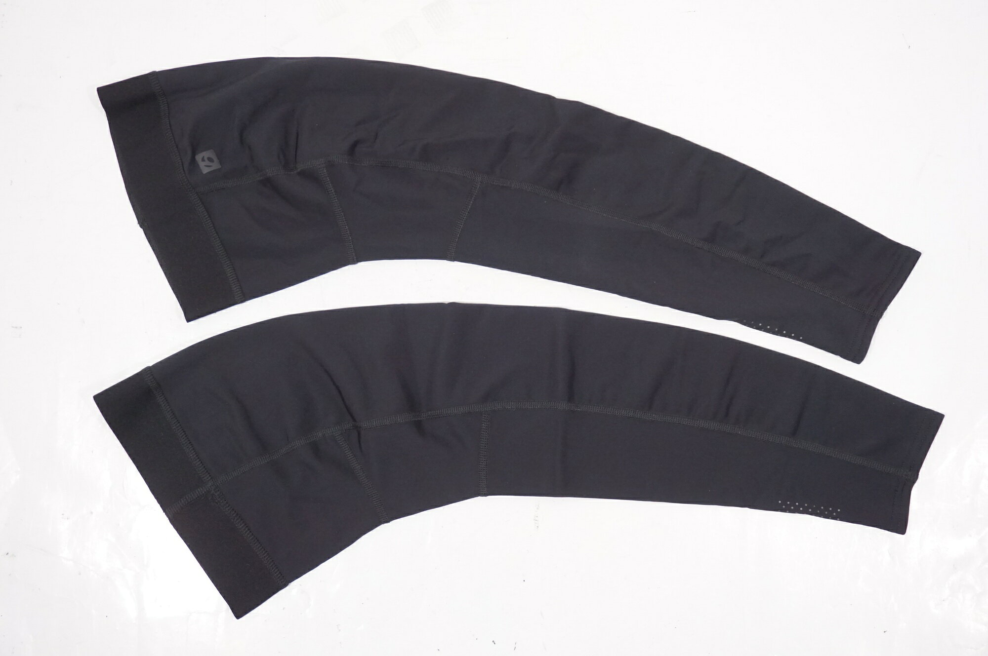 ■商品情報 ・Lサイズ ■状態 ・使用に伴う小キズがございますが、中古品として比較的良好です。 ■付属品 ・掲載しているものがすべてになります。 ■注意事項【在庫について】 在庫管理は細心の注意を払い行なっておりますが、システムの都合により在庫有と表記の商品につきましても、実在庫の反映との時間差により在庫が無い場合がございます。弊社はそれに伴う全てにおいて一切の責任は負いかねます事、何卒ご了承くださいませ。ご注文頂きました商品のご用意が出来かねました場合は、お電話とメールにてキャンセルご承諾お願いのご連絡をさせて頂きます。【掲載画像について】撮影方法やお客様の閲覧環境により、実際の商品とは違った色の見え方となる場合がございます。上記理由による返品、変更、キャンセルは一切お受け致しかねますまたシステム等の不備により、商品ページに別商品が含まれている、別カラー・仕様が掲載されている、商品情報に誤表記がある場合がございますご不明点がございましたら必ずご注文前にお問い合わせくださいませ。
