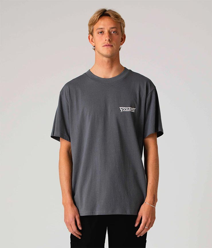 半袖TEE Tシャツ FORMER フォーマー CRUX TRIBUTE T-SHIRT TE24112 IRON 日本代理店正規品