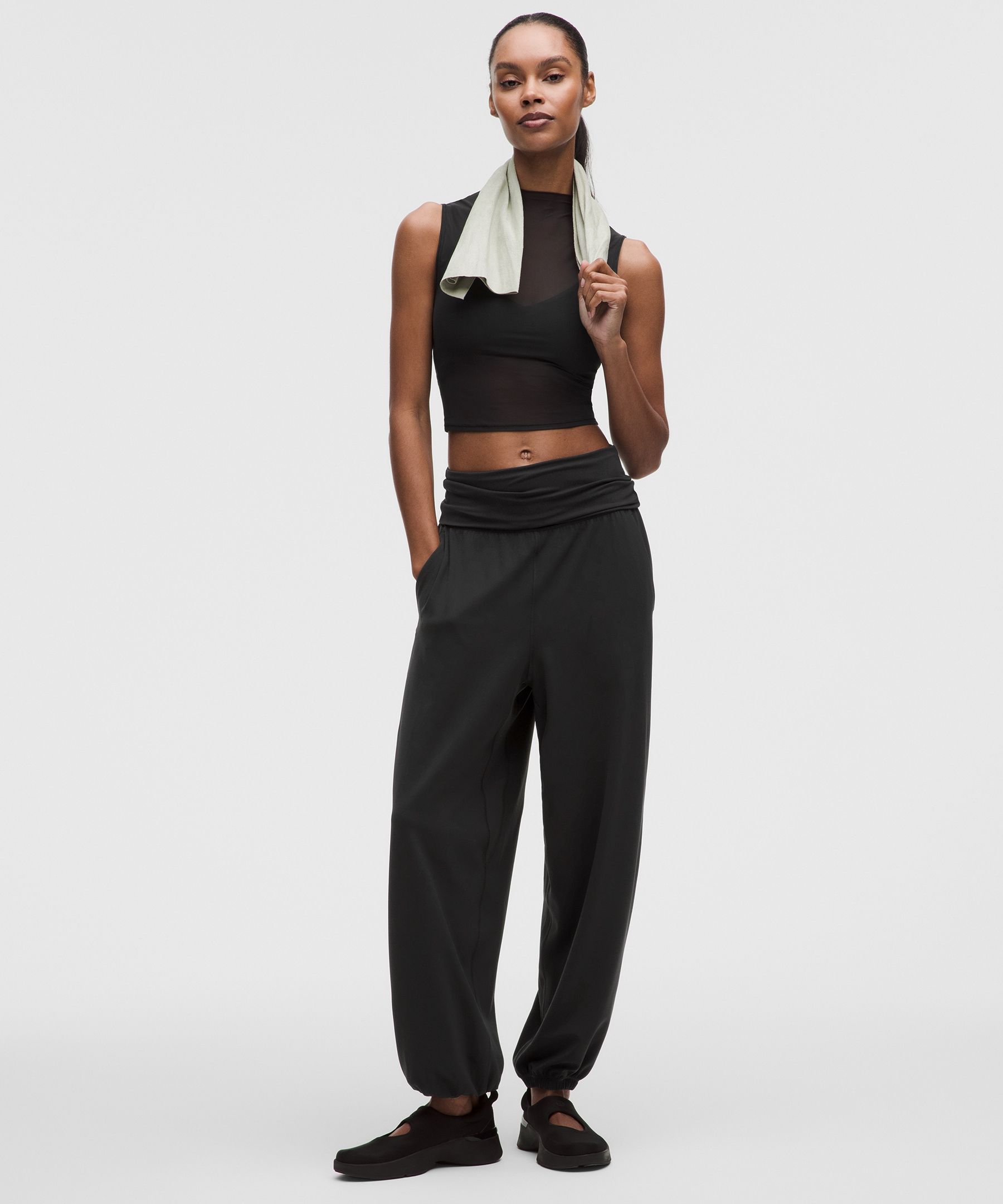 [公式] ルルレモン lululemon ルルレモン Align™ フォールドオーバー リラックスジョガー *レギュラー